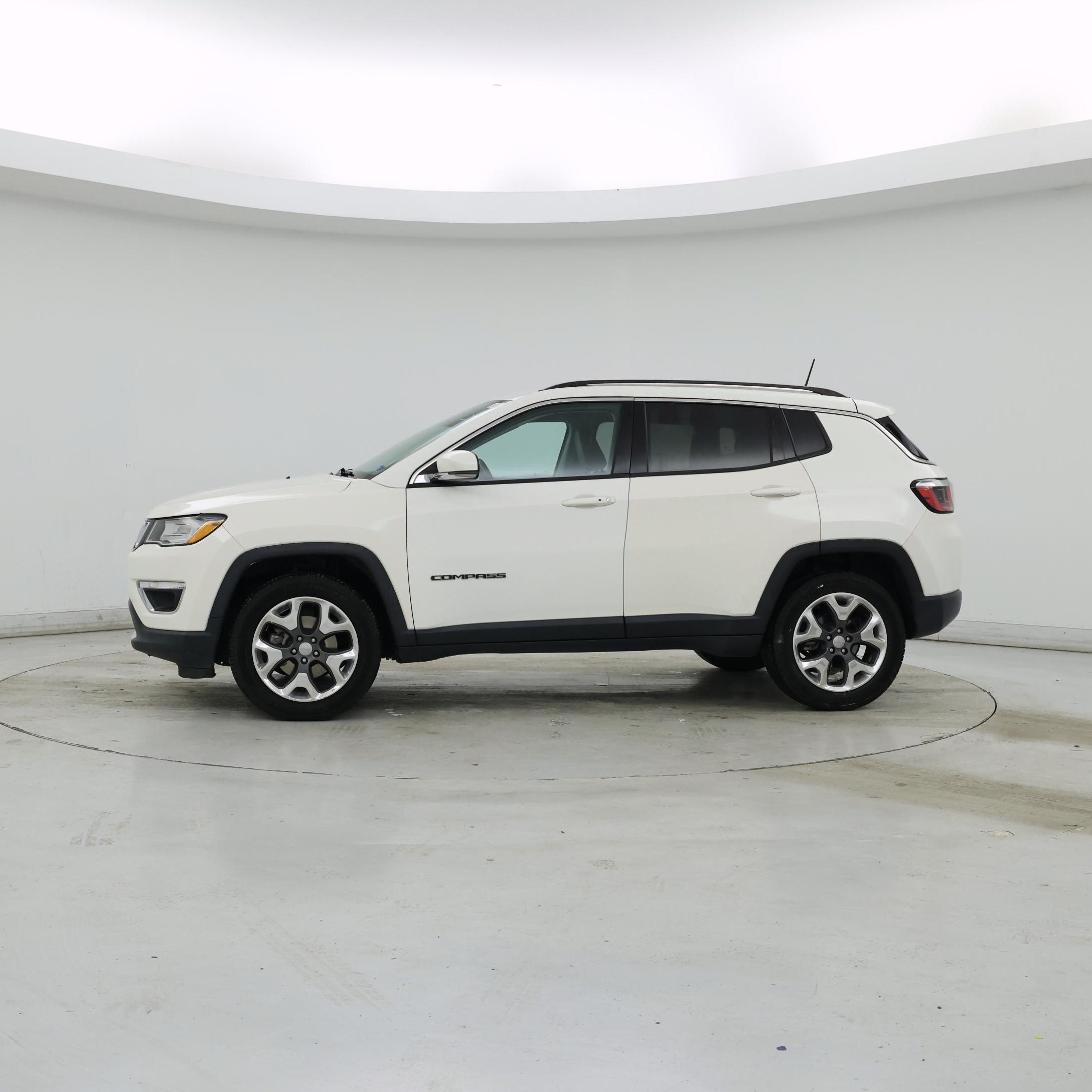 Thumbnail: 2019 Jeep Compass - 3