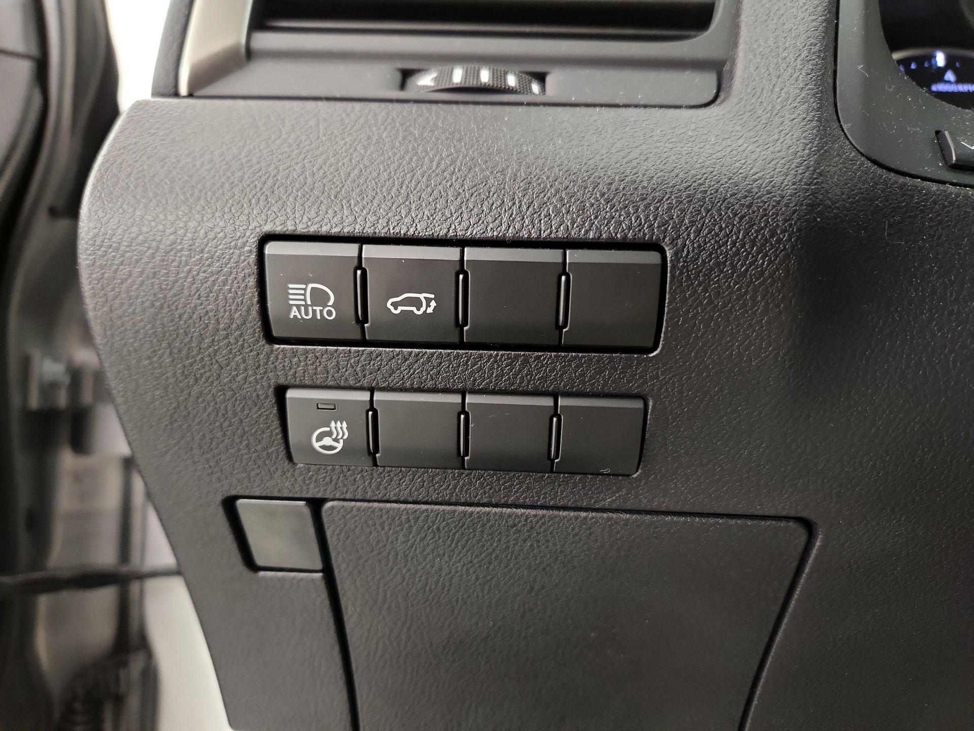 Thumbnail: 2019 Lexus RX - 13