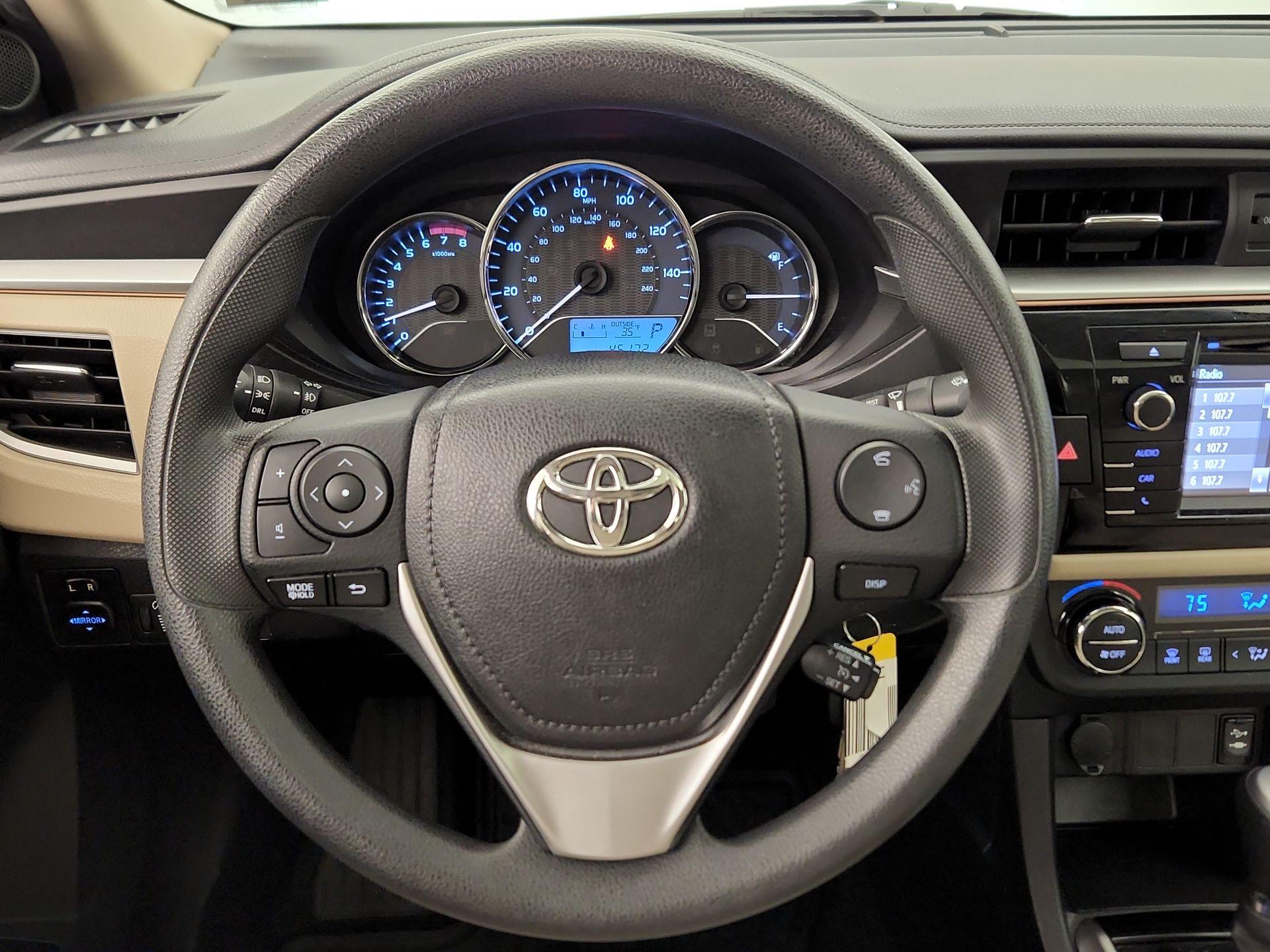 Thumbnail: 2015 Toyota Corolla - 10