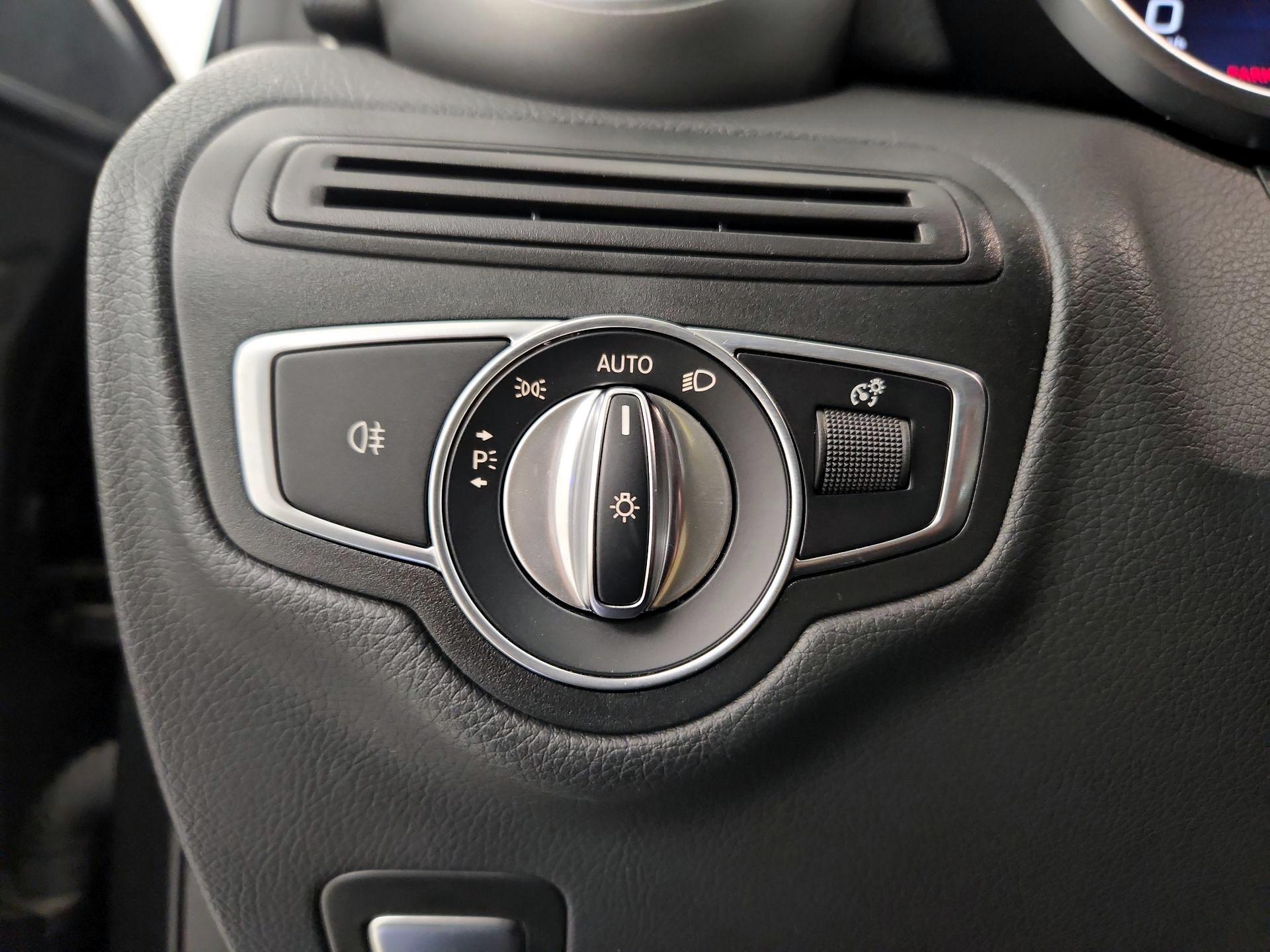 Thumbnail: 2021 Mercedes-Benz GLC - 13