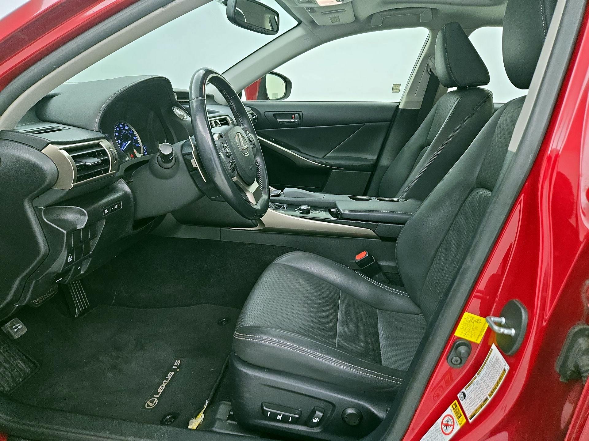 Thumbnail: 2014 Lexus IS - 11