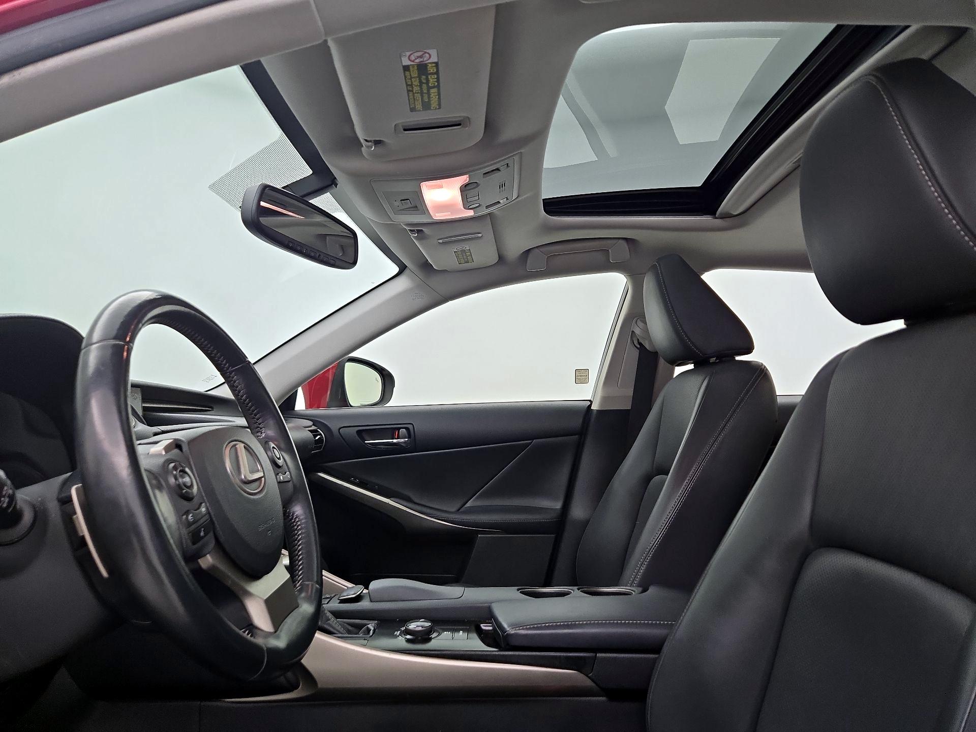 Thumbnail: 2014 Lexus IS - 20