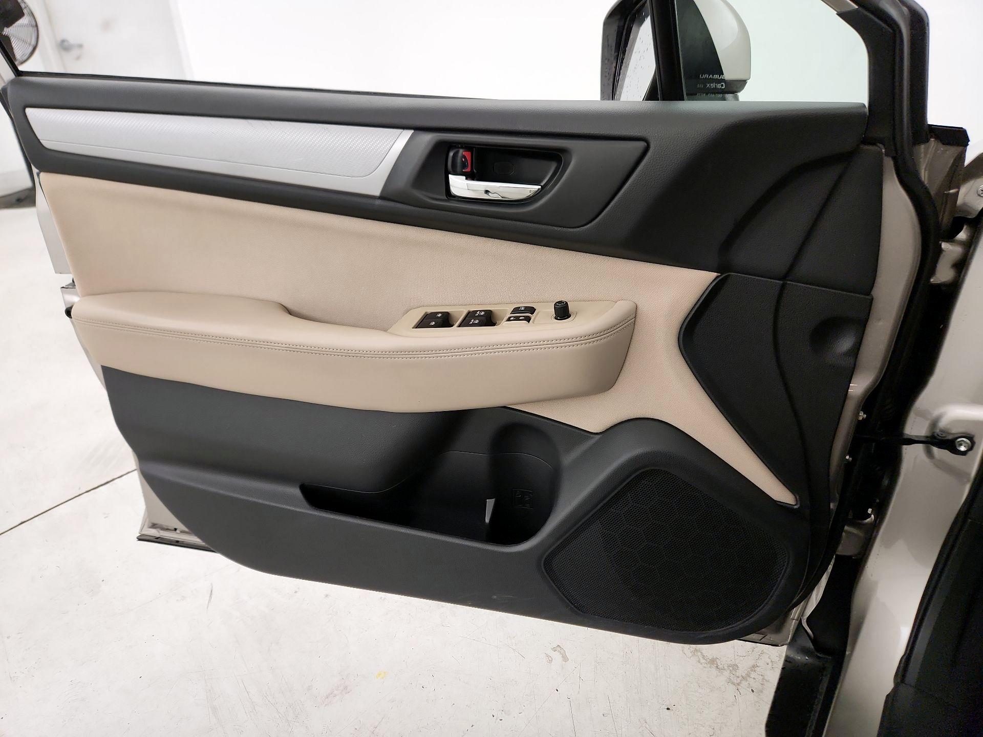 Thumbnail: 2015 Subaru Outback - 12