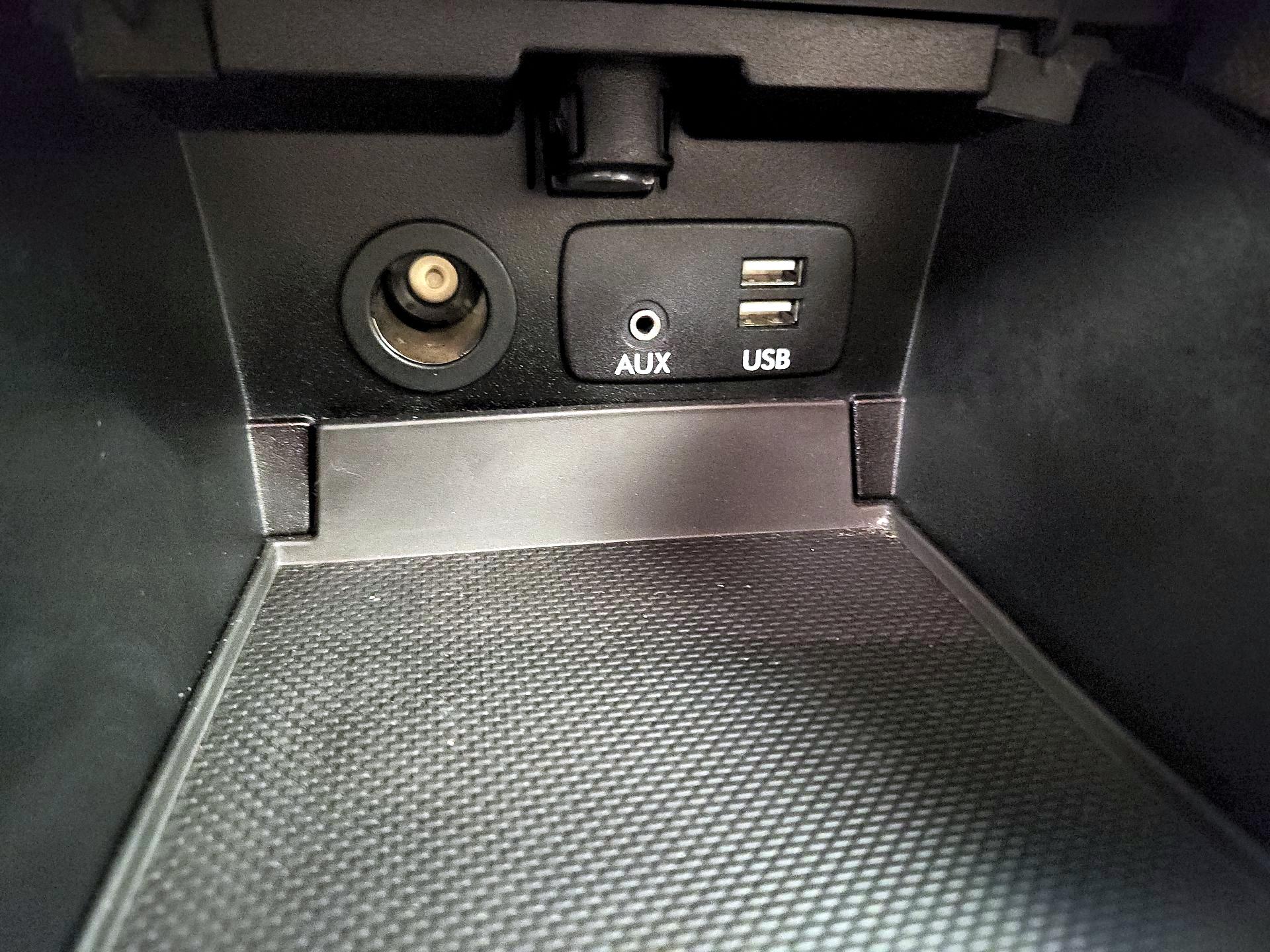 Thumbnail: 2015 Subaru Outback - 18