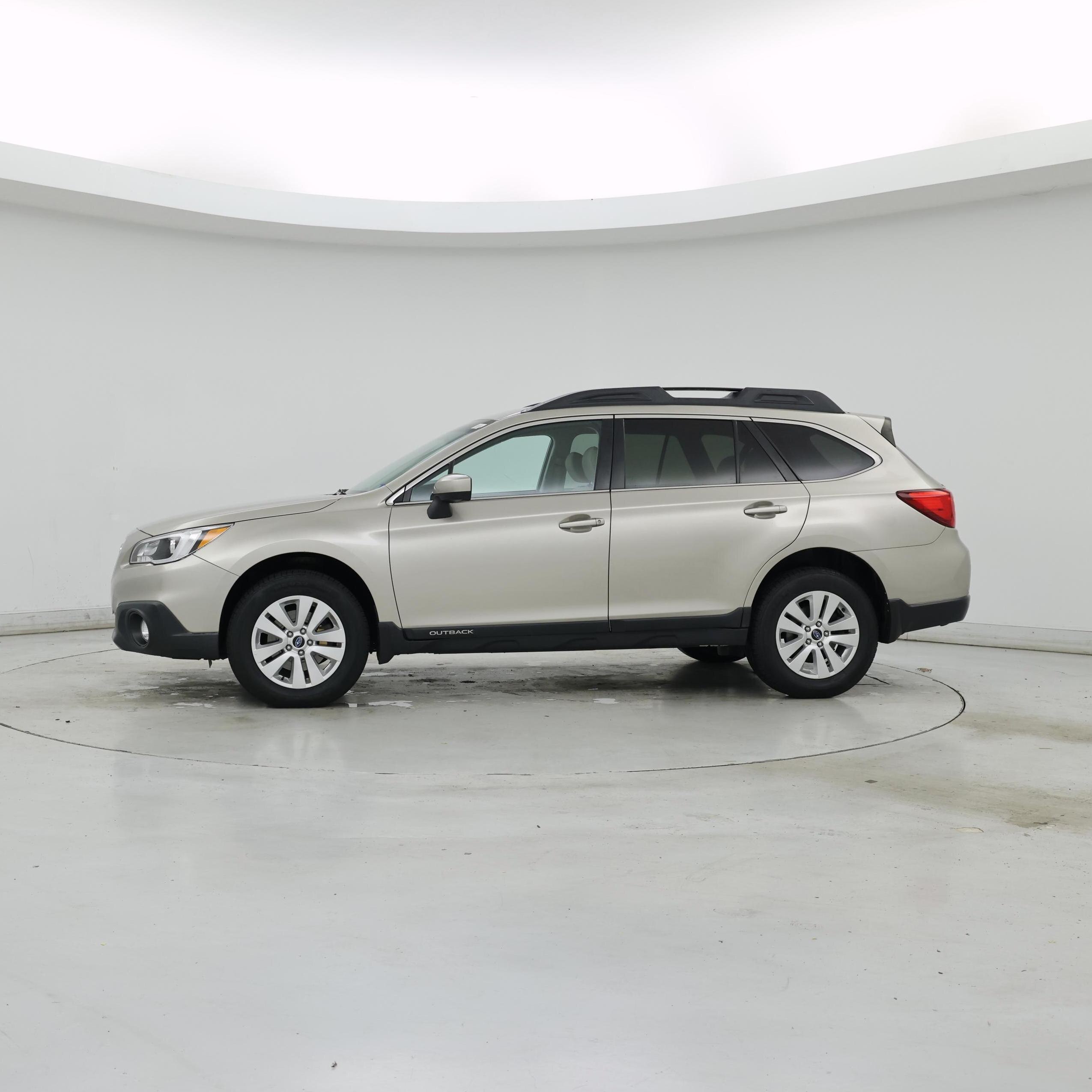 Thumbnail: 2015 Subaru Outback - 3