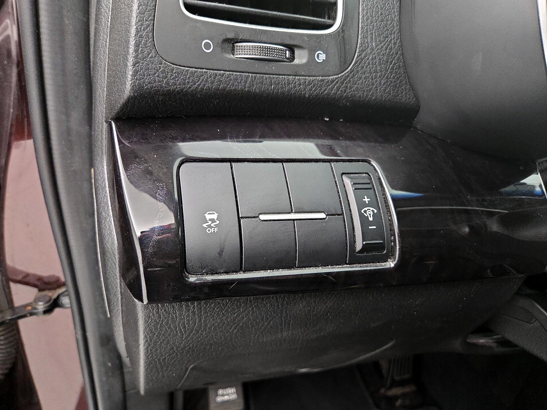 Thumbnail: 2015 Kia Sorento - 13