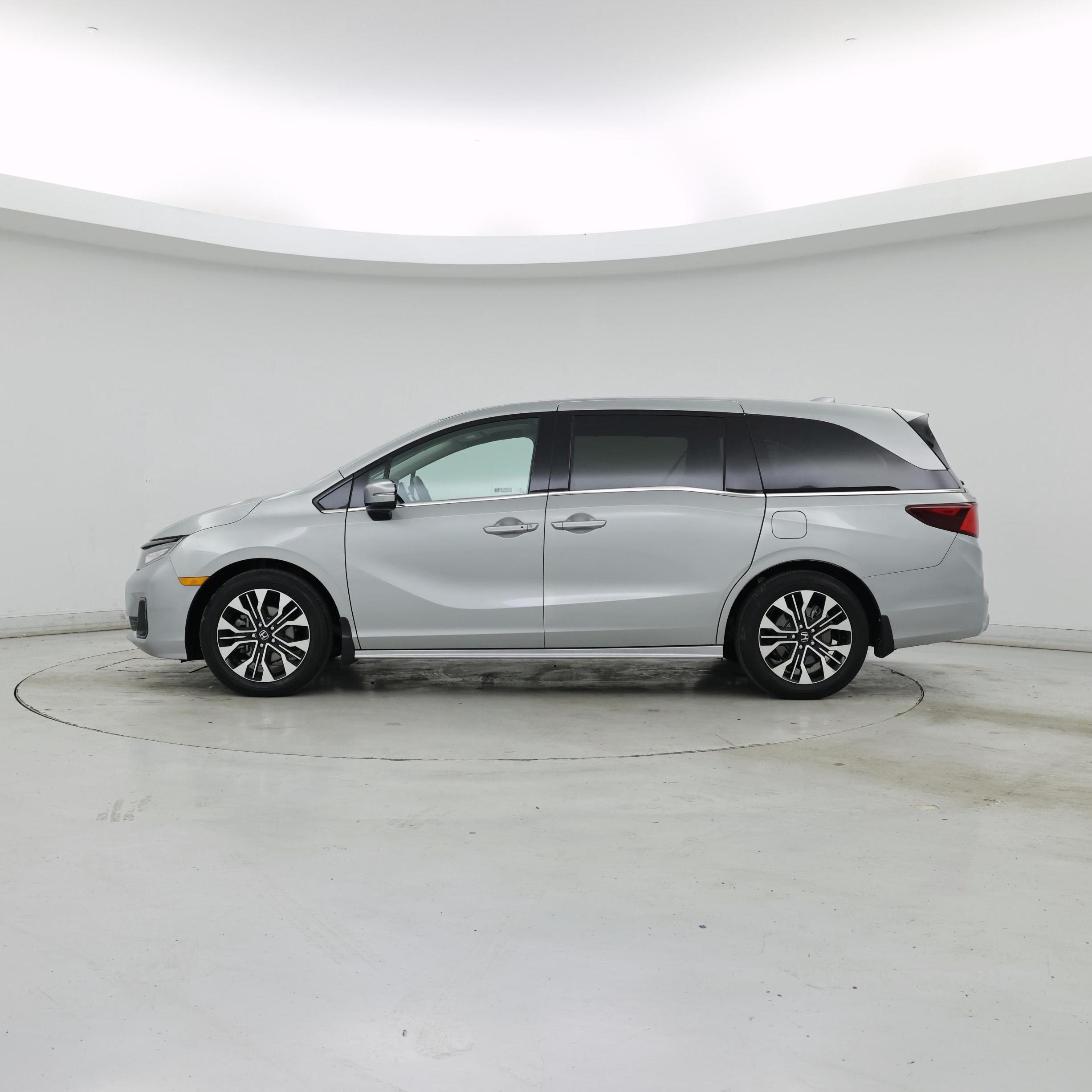Thumbnail: 2025 Honda Odyssey - 3