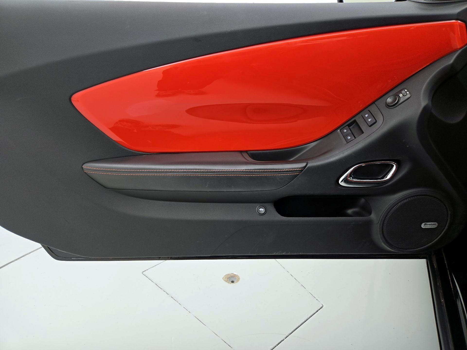 Thumbnail: 2015 Chevrolet Camaro - 12