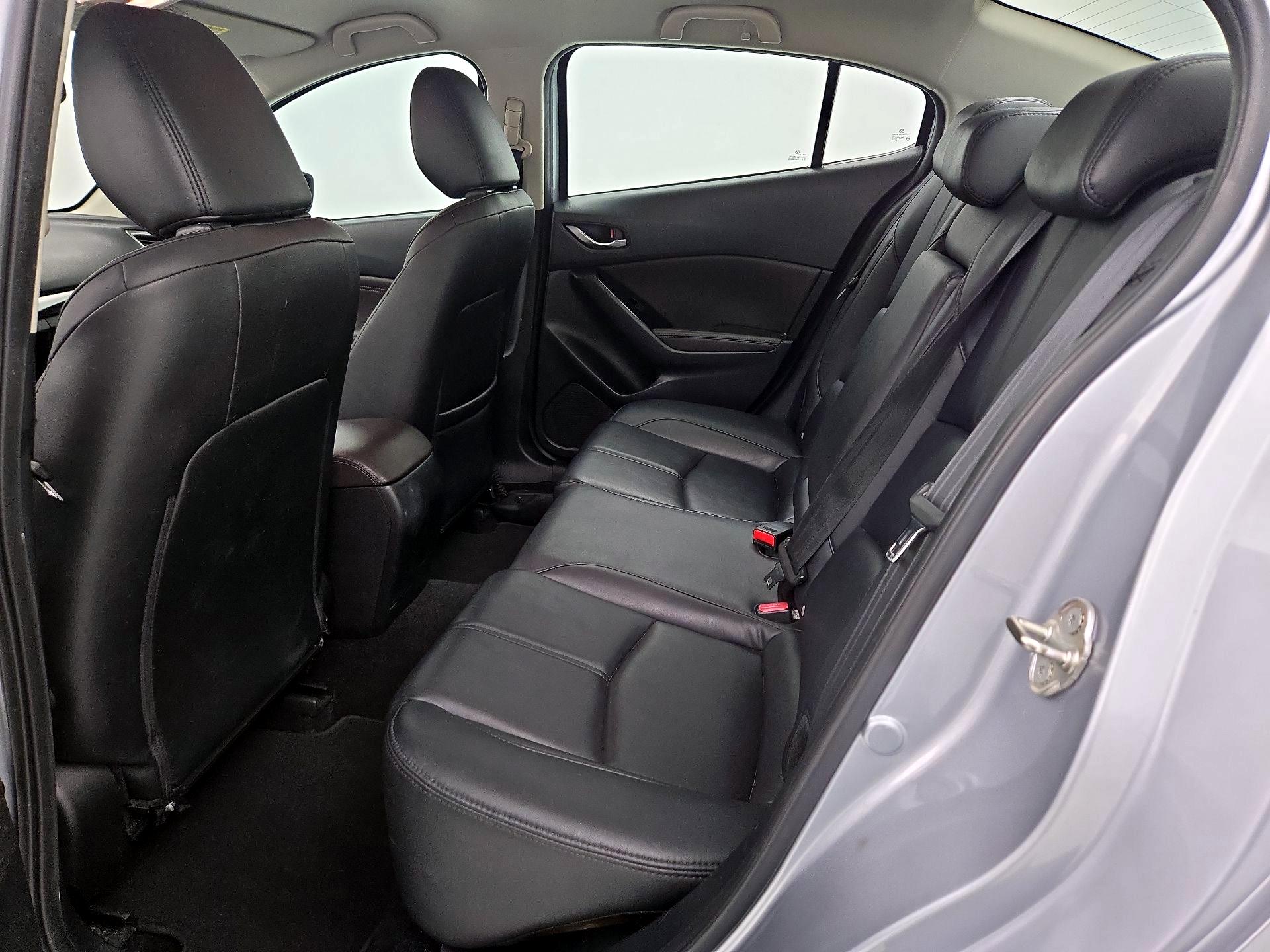 Thumbnail: 2018 Mazda Mazda3 - 19