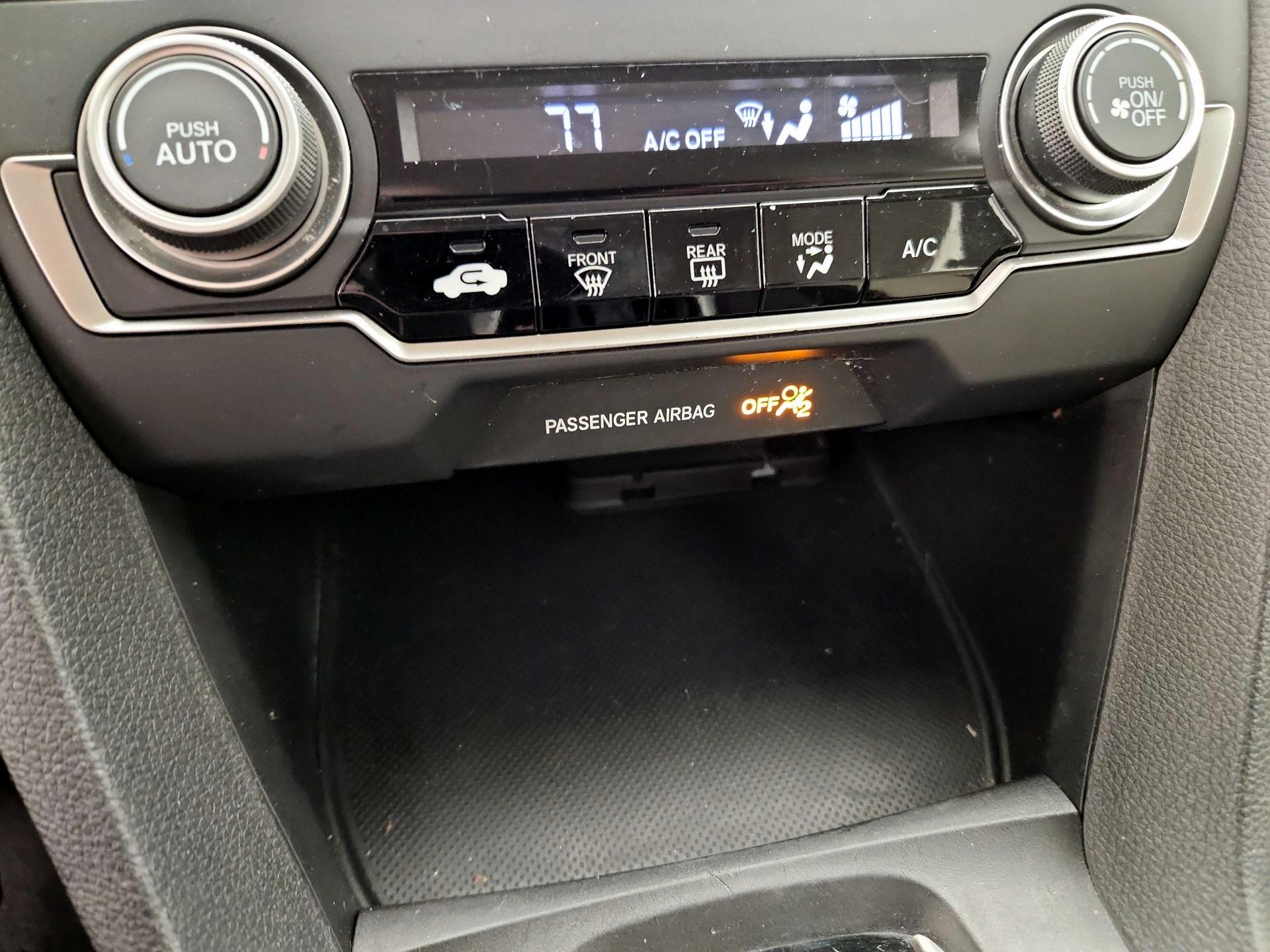 Thumbnail: 2016 Honda Civic - 16