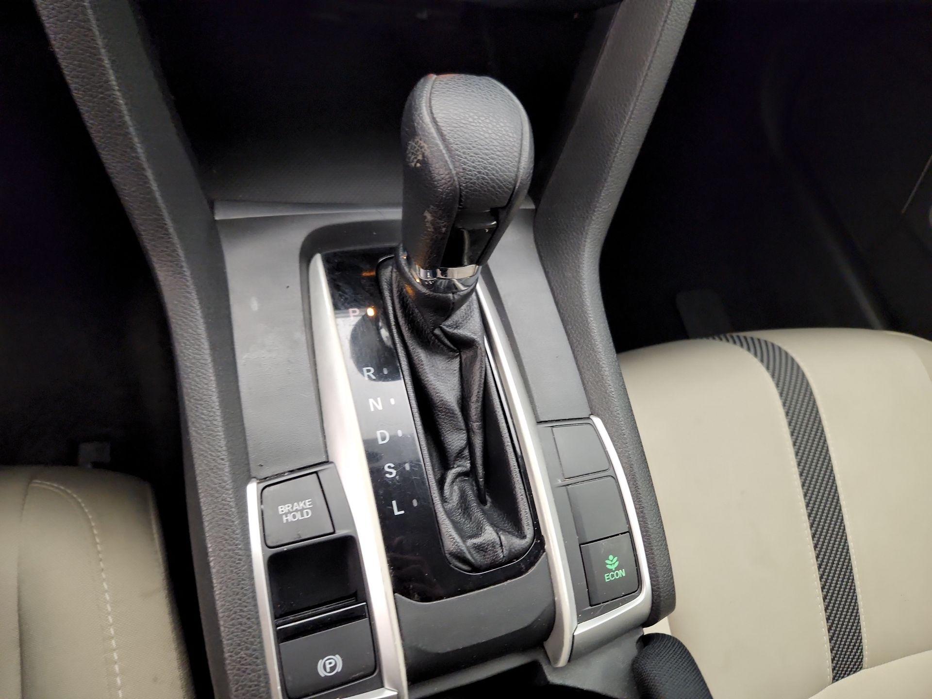 Thumbnail: 2016 Honda Civic - 17