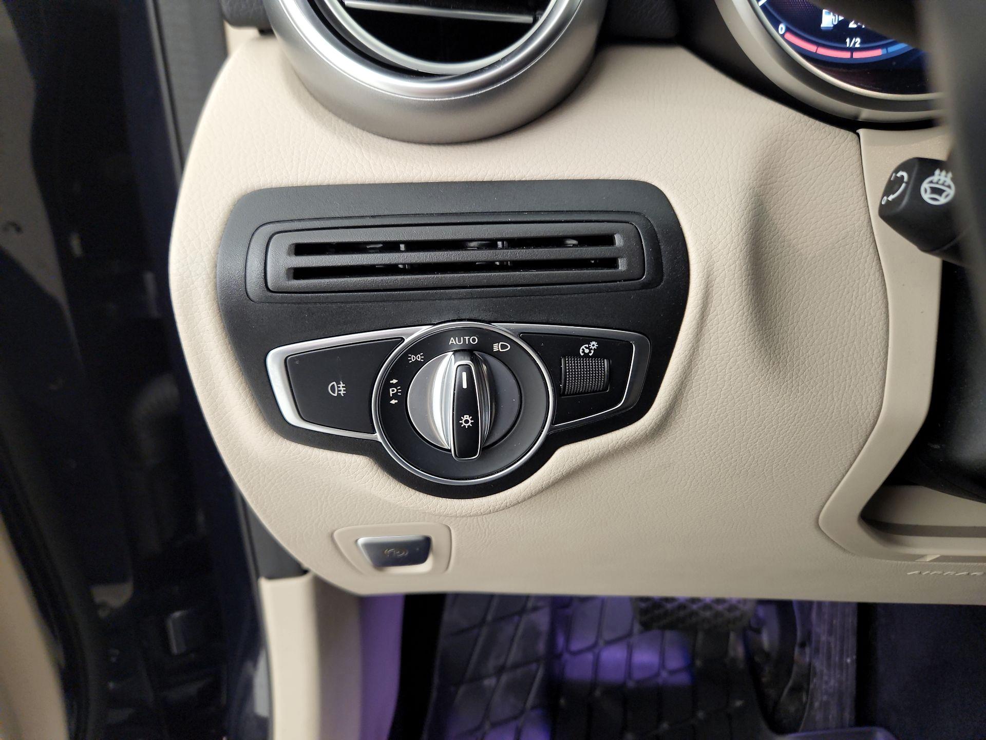 Thumbnail: 2022 Mercedes-Benz GLC - 13