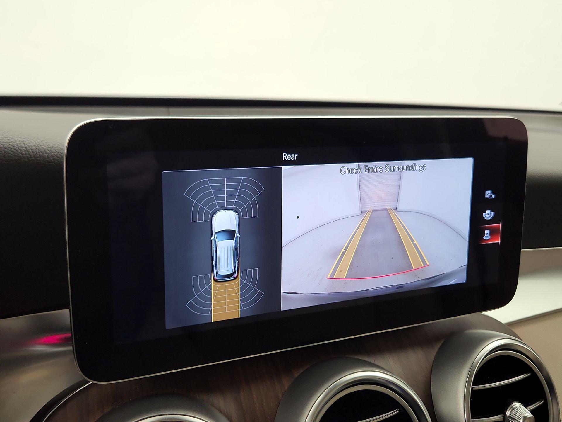 Thumbnail: 2022 Mercedes-Benz GLC - 14