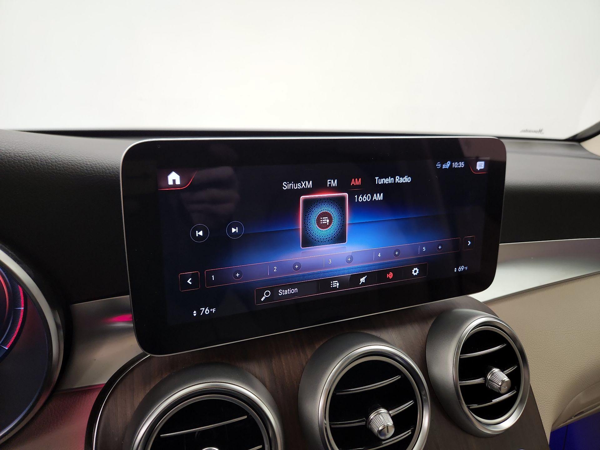 Thumbnail: 2022 Mercedes-Benz GLC - 15