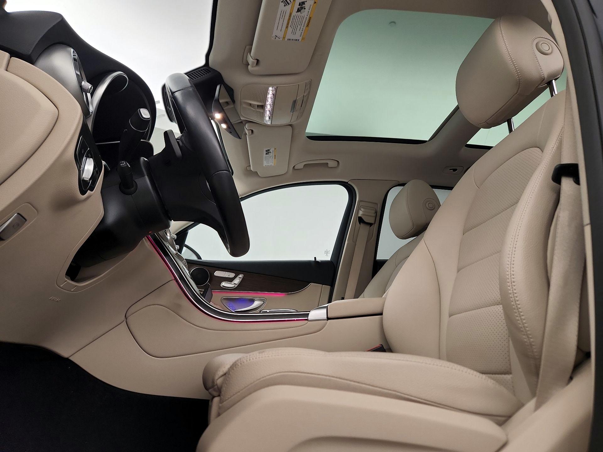 Thumbnail: 2022 Mercedes-Benz GLC - 19