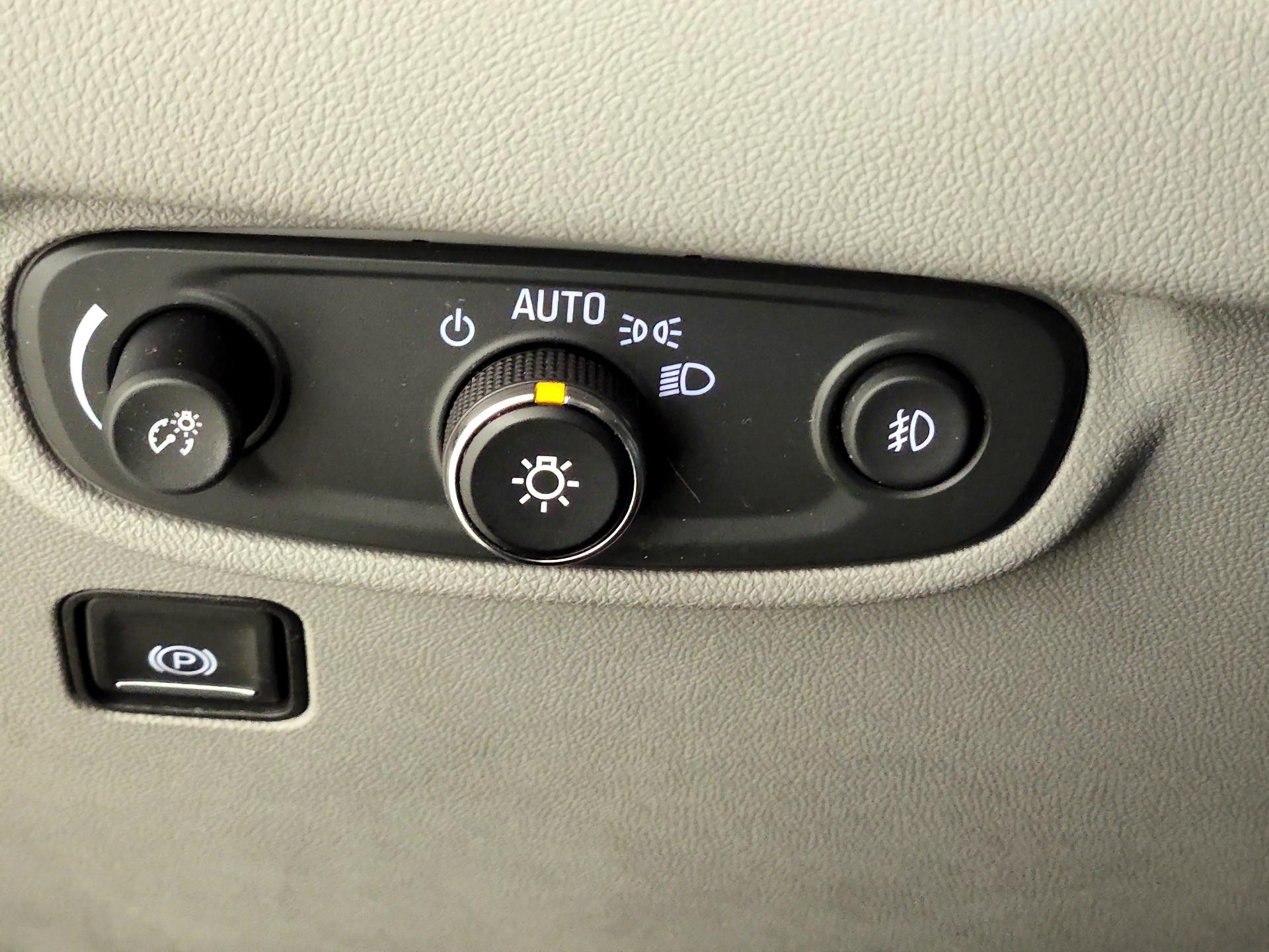 Thumbnail: 2020 GMC Terrain - 13