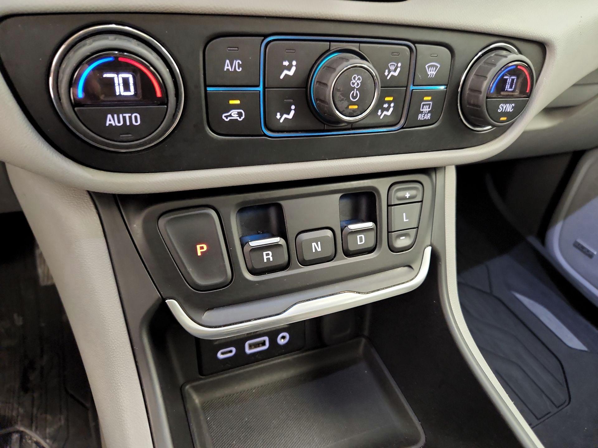 Thumbnail: 2020 GMC Terrain - 17