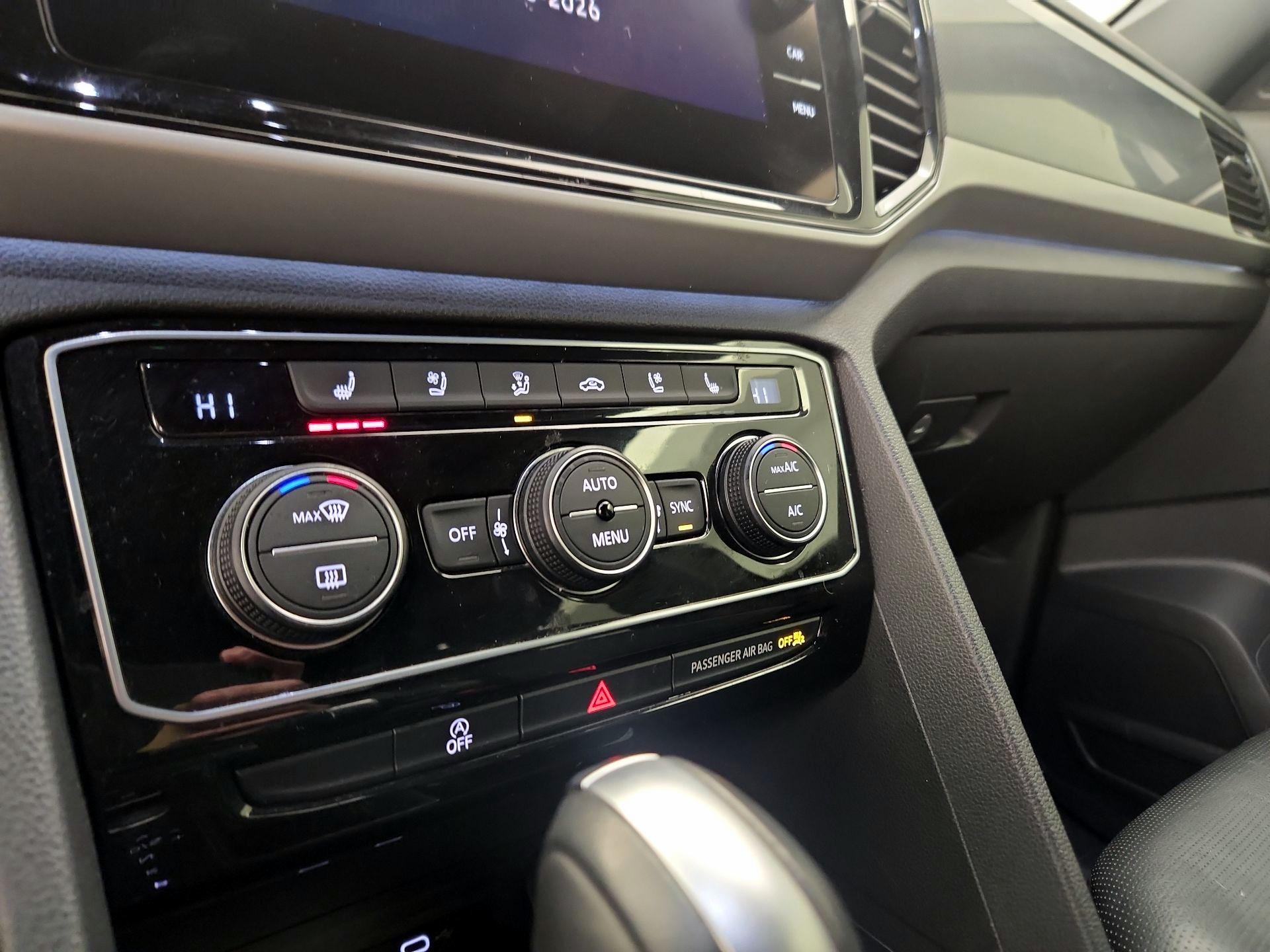 Thumbnail: 2021 Volkswagen Atlas - 17