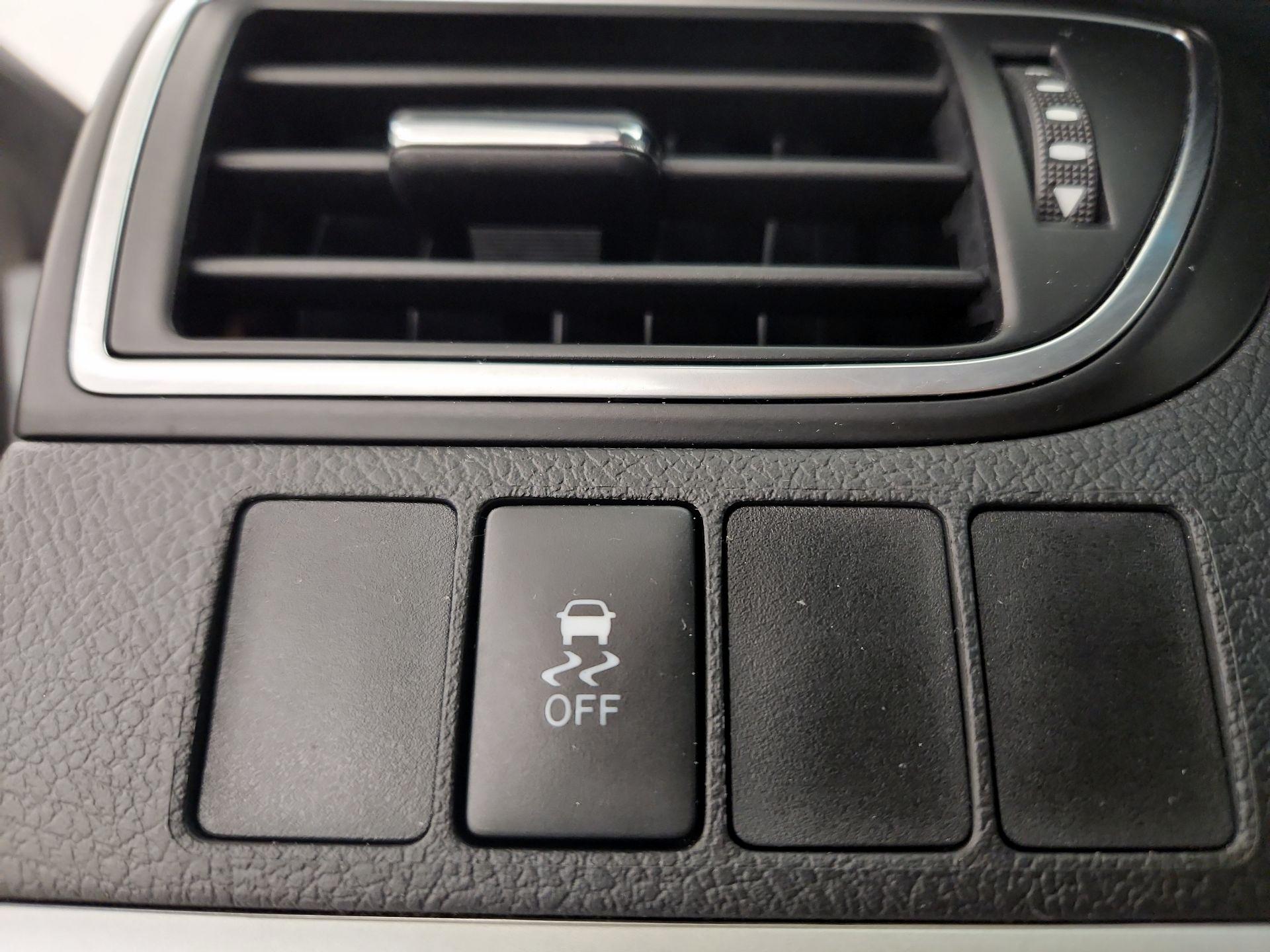 Thumbnail: 2016 Toyota Camry - 13