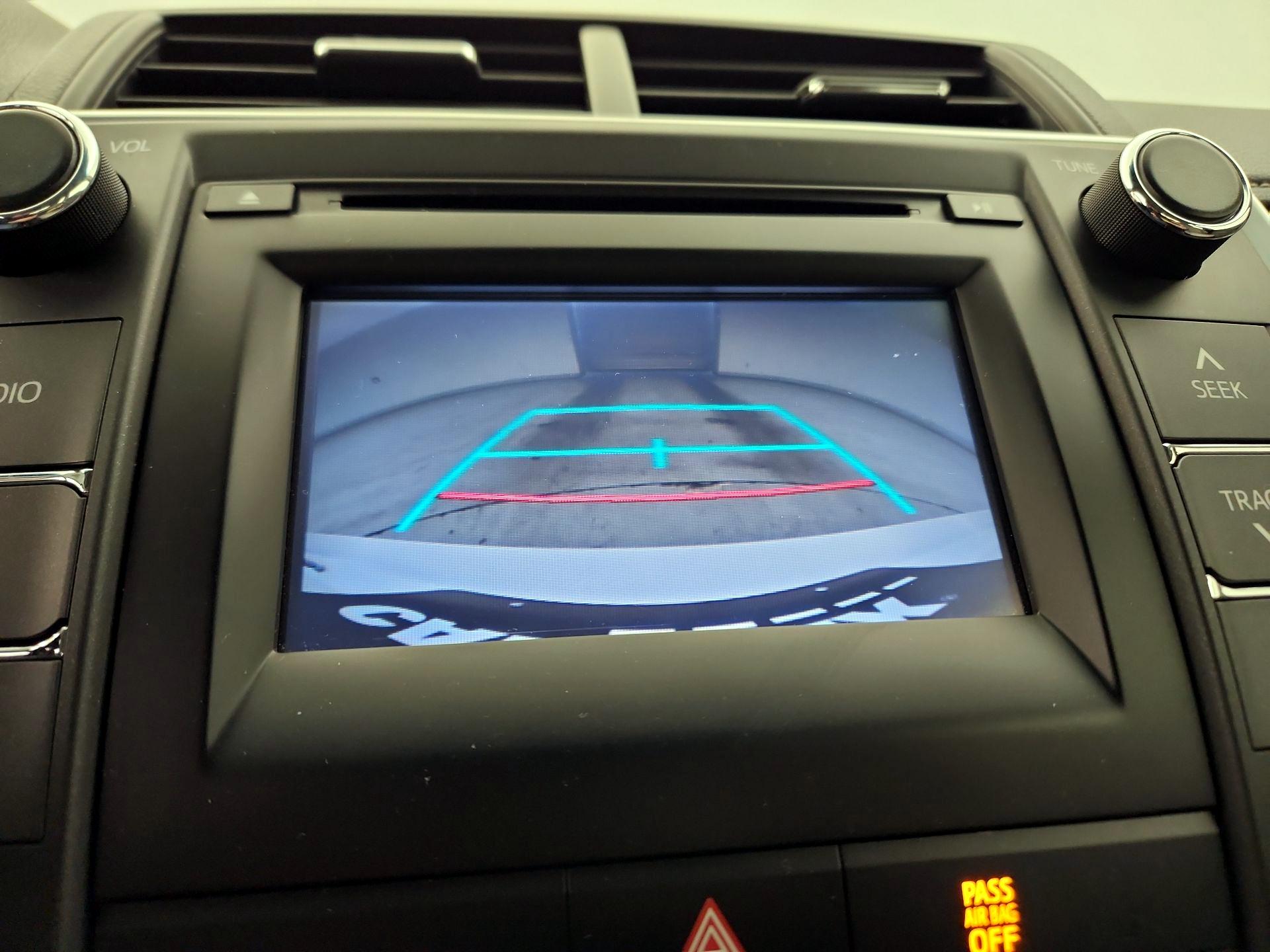 Thumbnail: 2016 Toyota Camry - 14