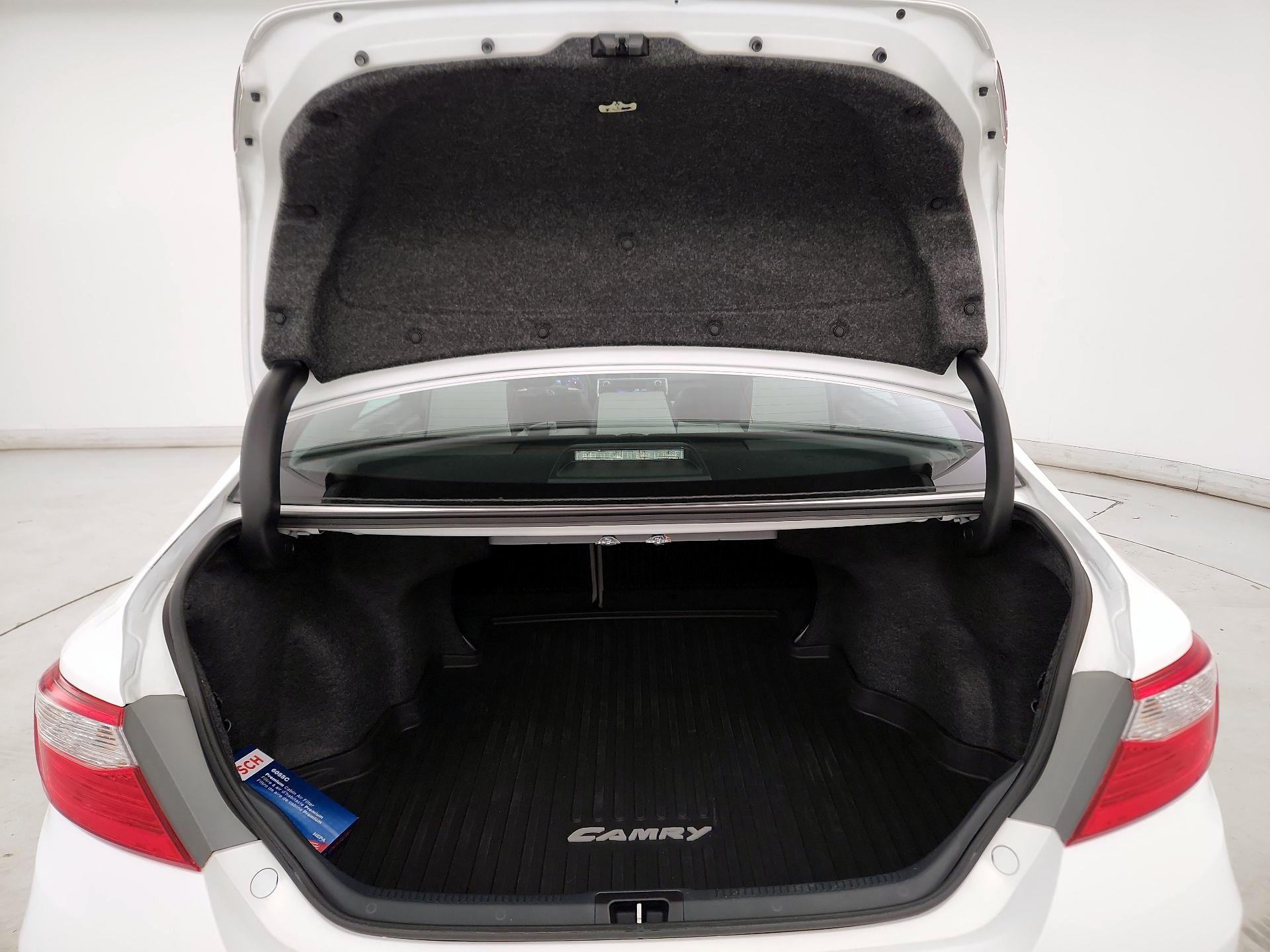 Thumbnail: 2016 Toyota Camry - 20