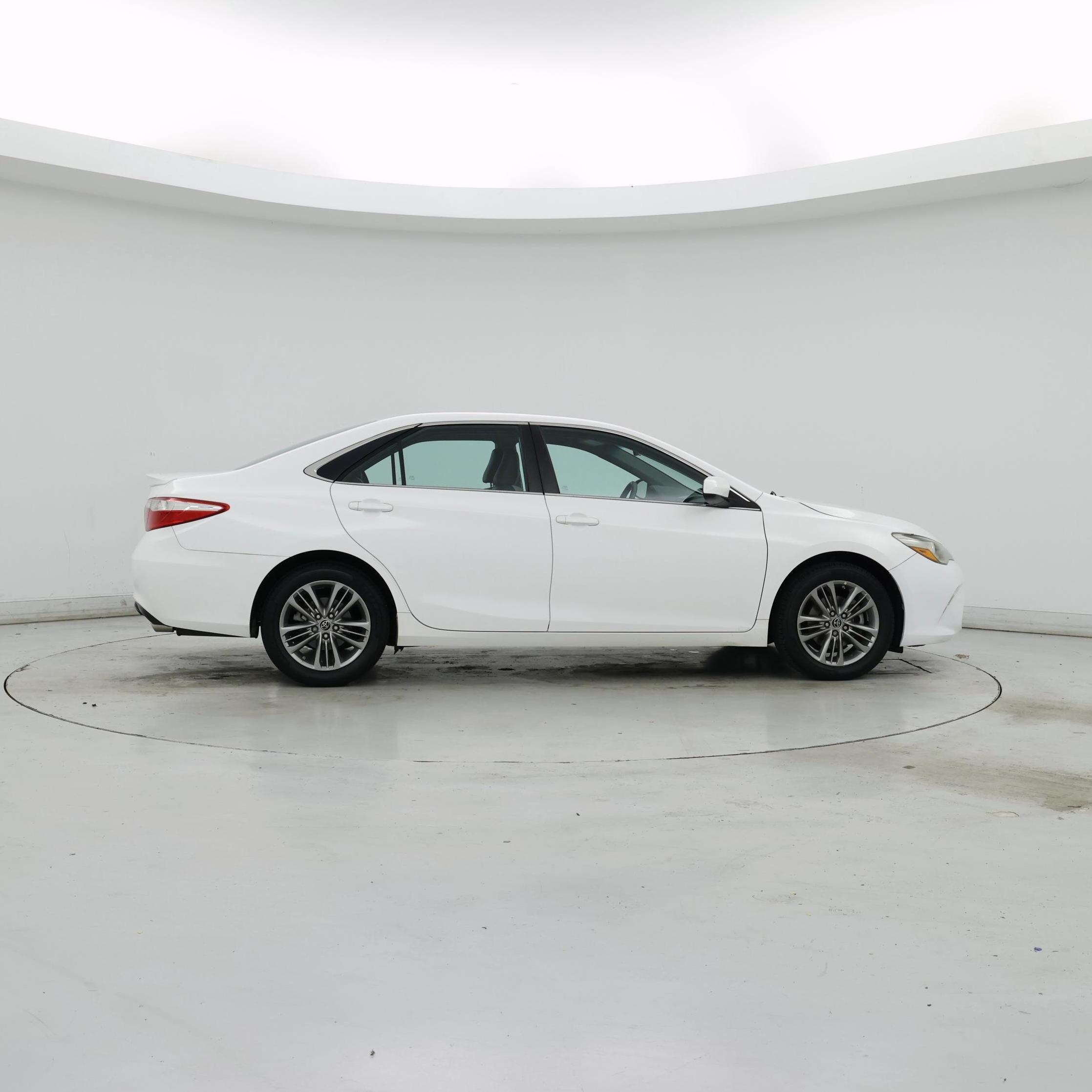 Thumbnail: 2016 Toyota Camry - 7