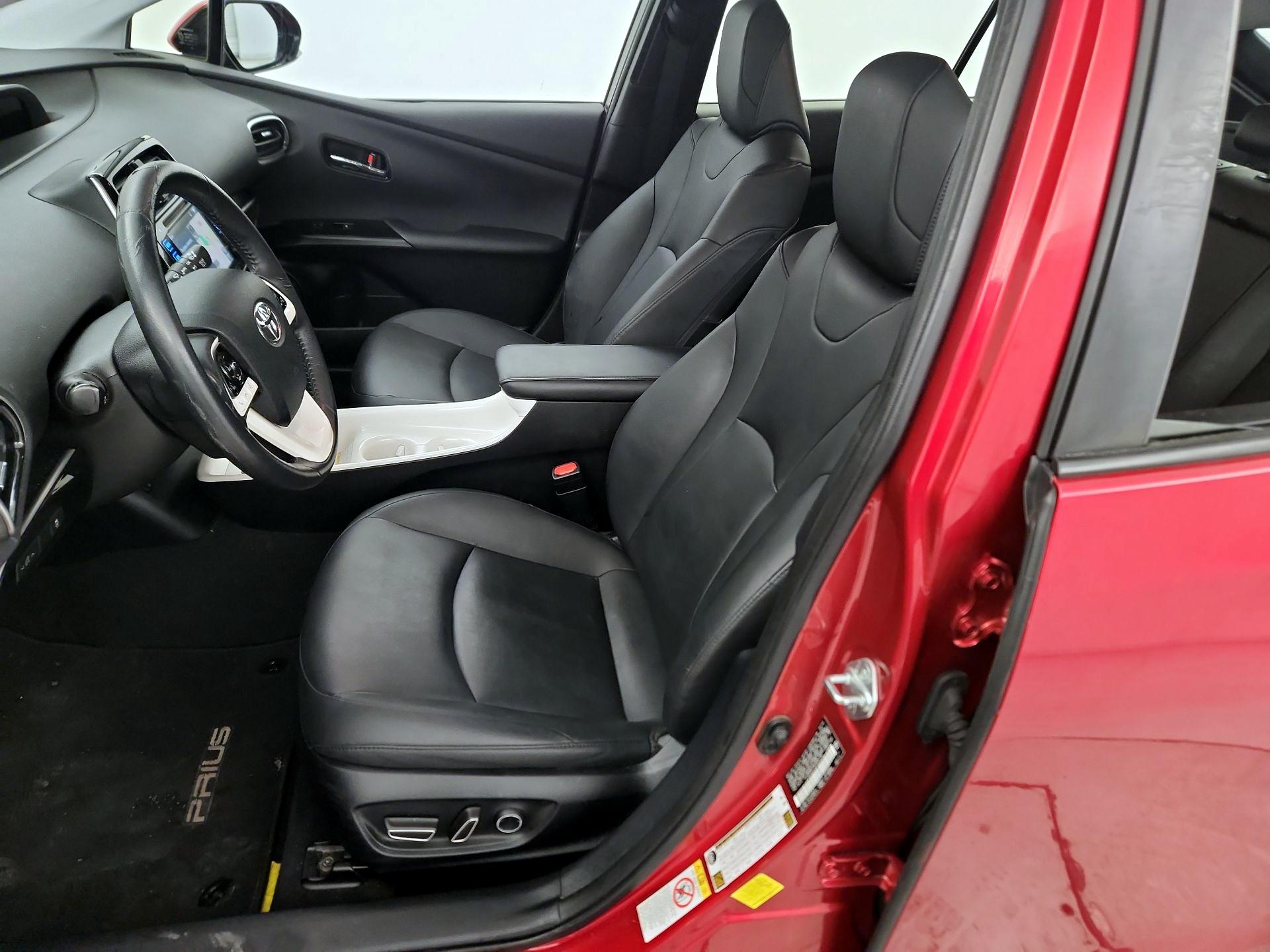 Thumbnail: 2016 Toyota Prius - 9