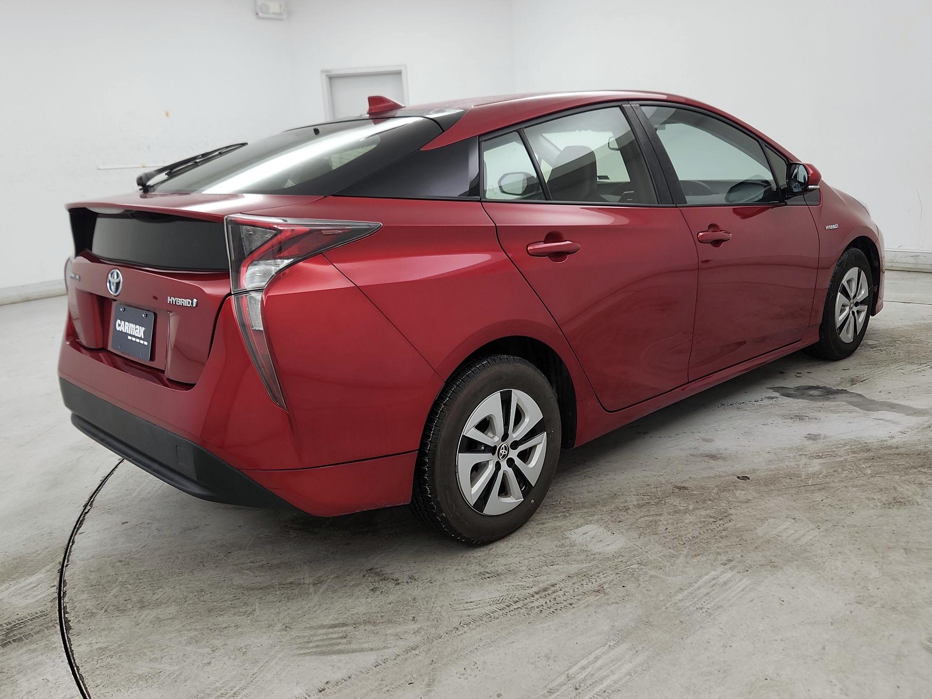 Thumbnail: 2016 Toyota Prius - 5