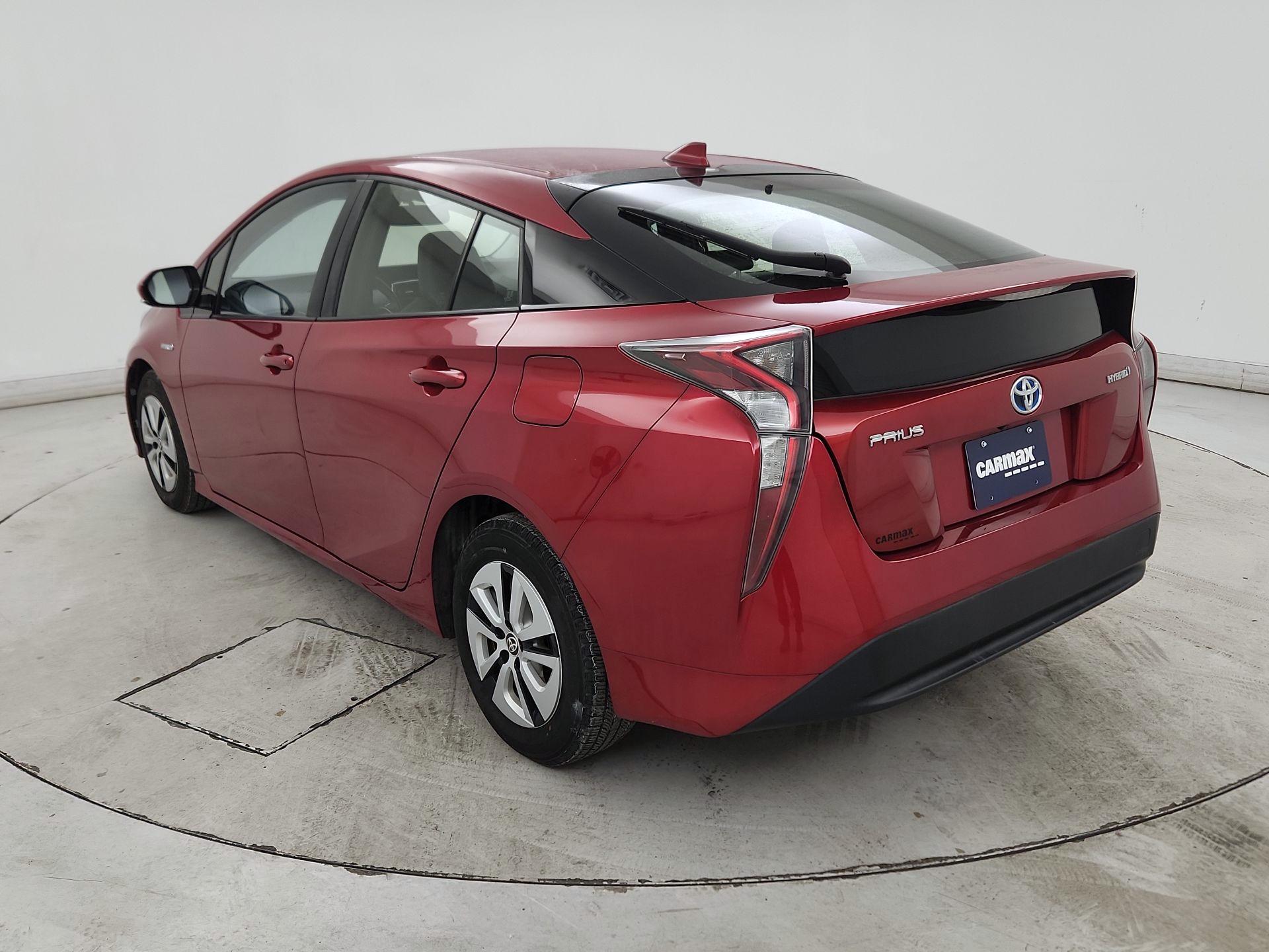 Thumbnail: 2016 Toyota Prius - 7