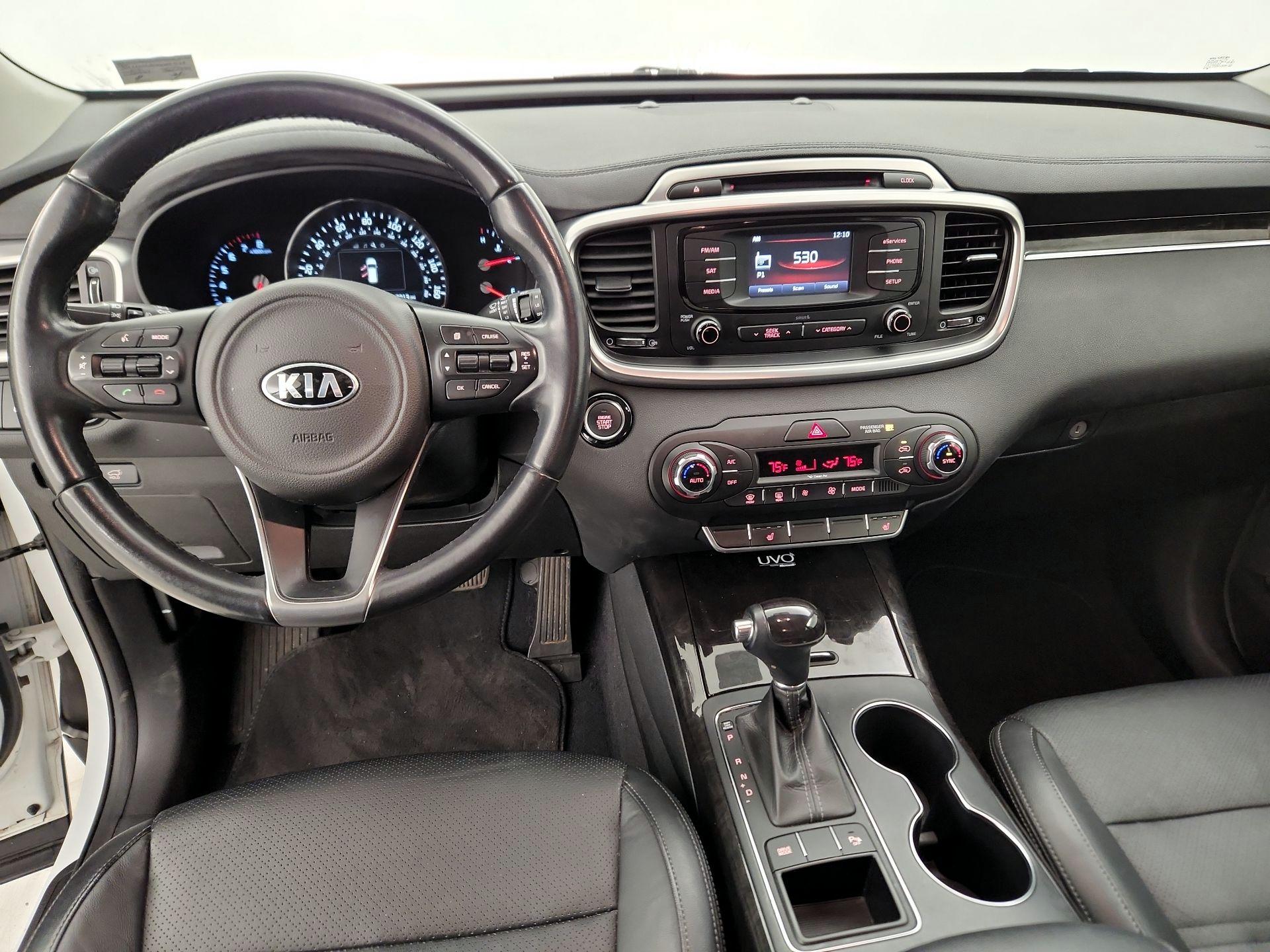 Thumbnail: 2016 Kia Sorento - 9