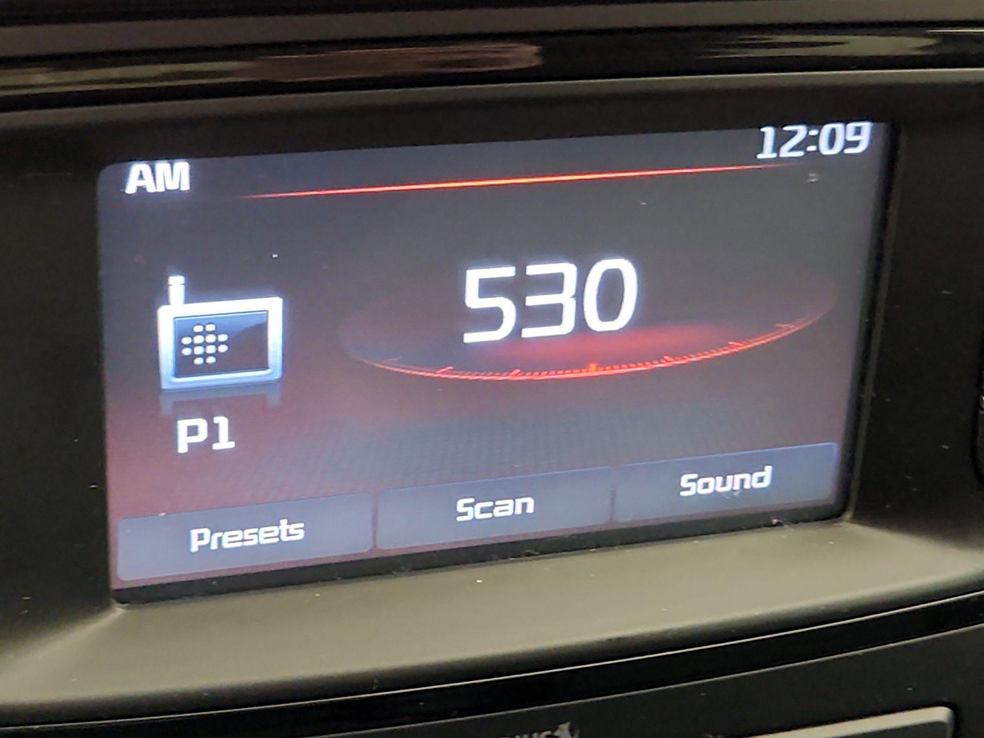 Thumbnail: 2016 Kia Sorento - 15