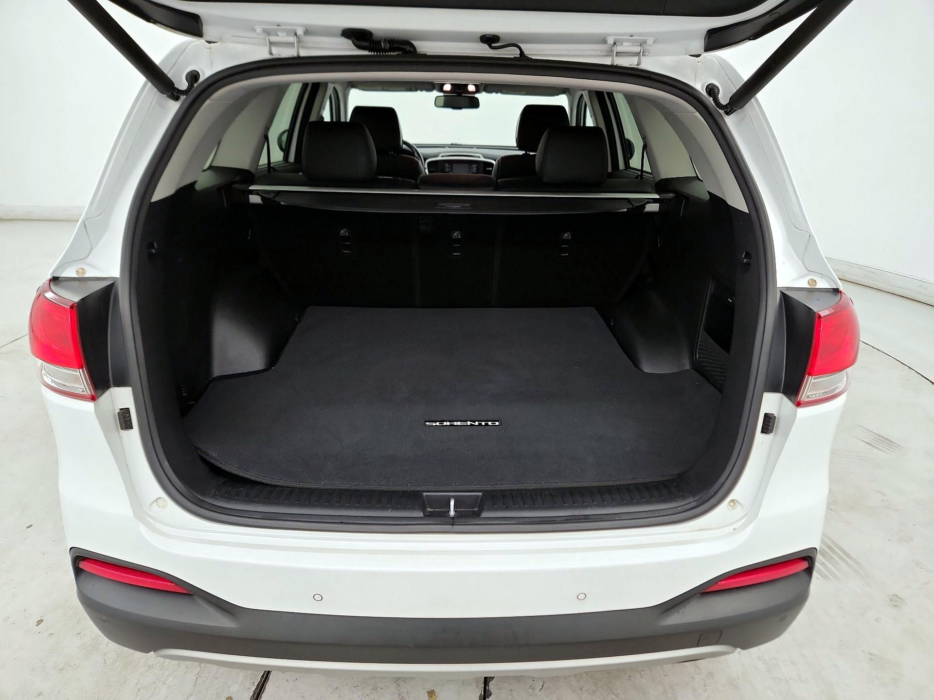 Thumbnail: 2016 Kia Sorento - 20