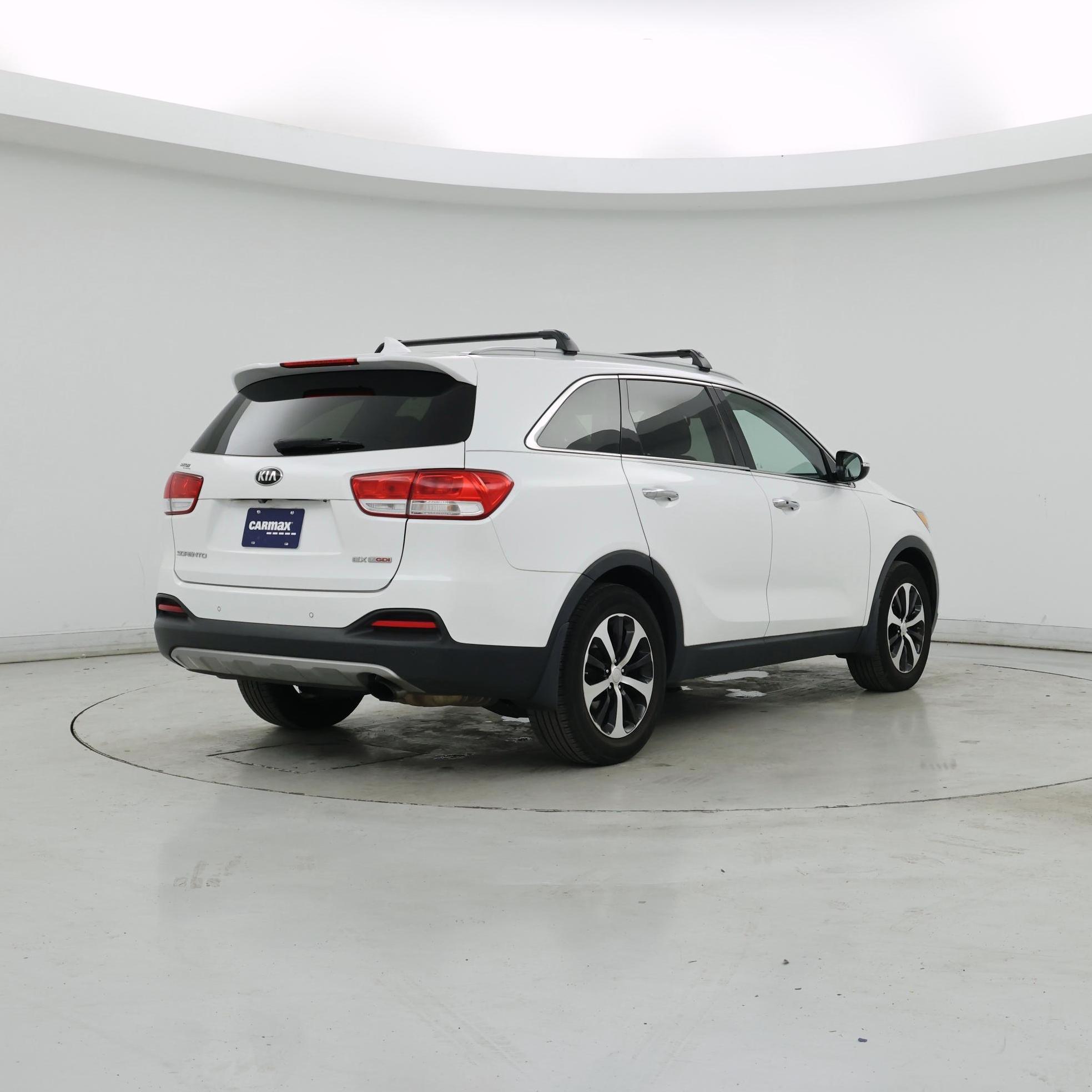 Thumbnail: 2016 Kia Sorento - 8