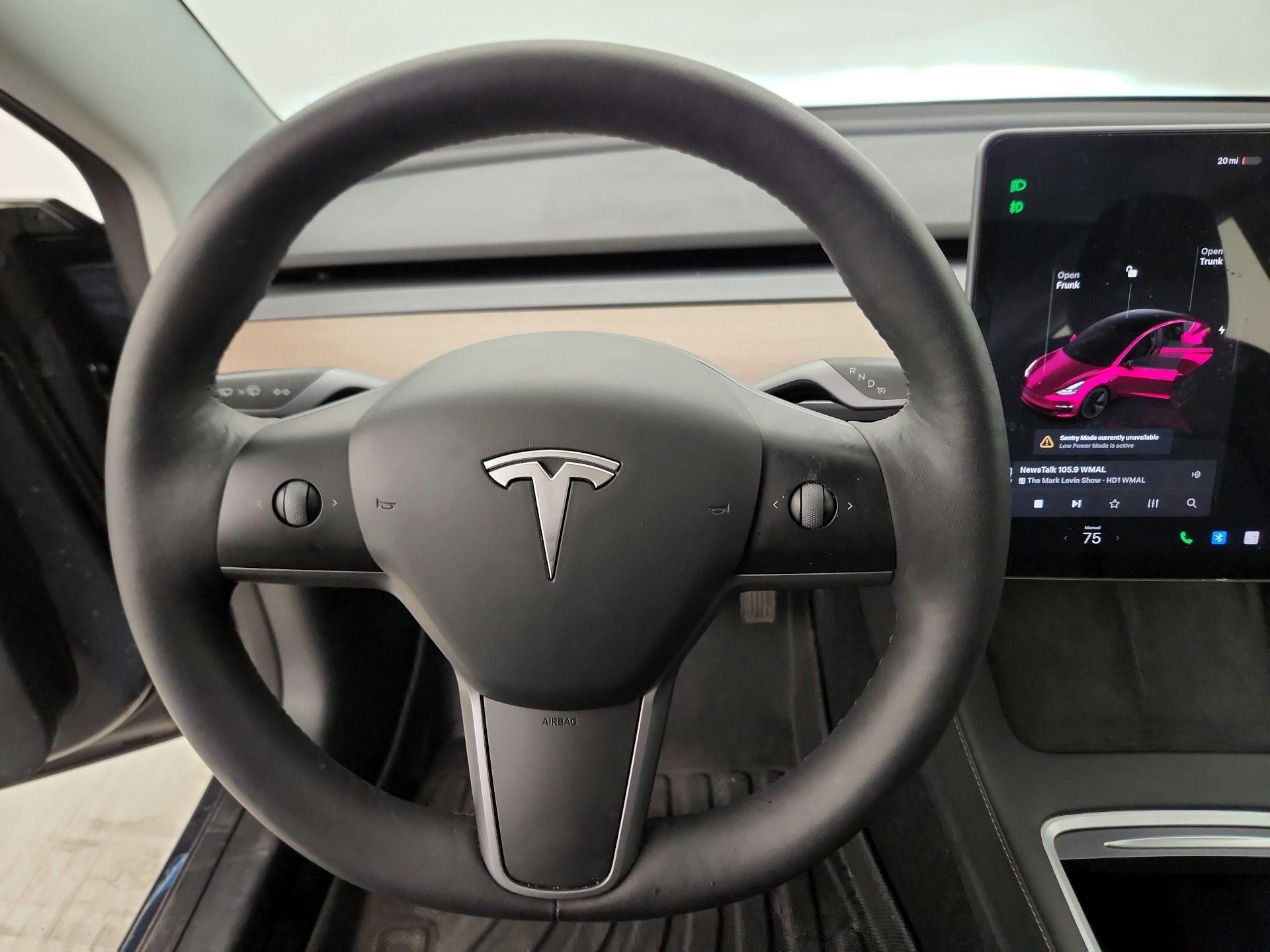 Thumbnail: 2023 Tesla Model 3 - 10