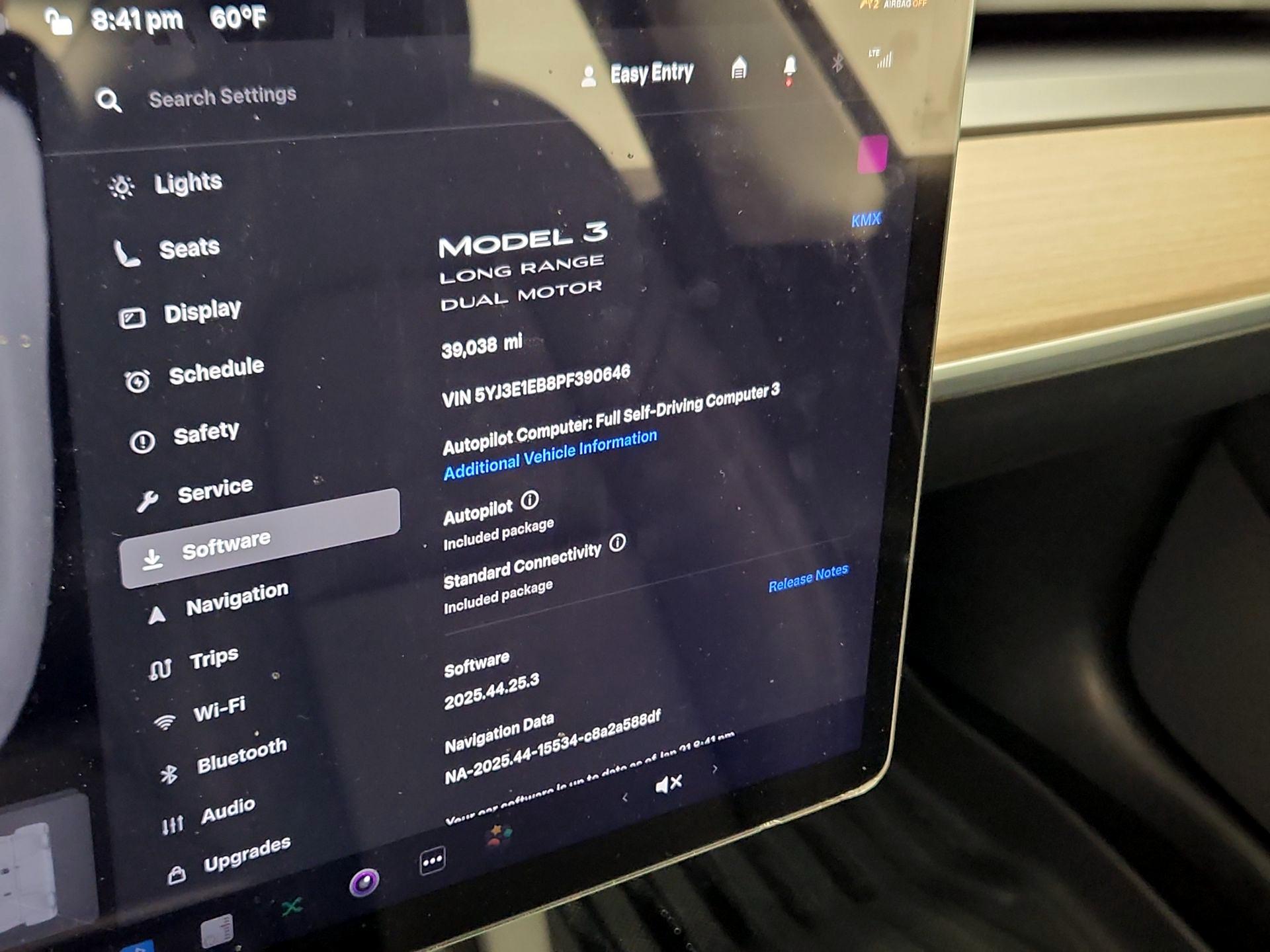 Thumbnail: 2023 Tesla Model 3 - 14