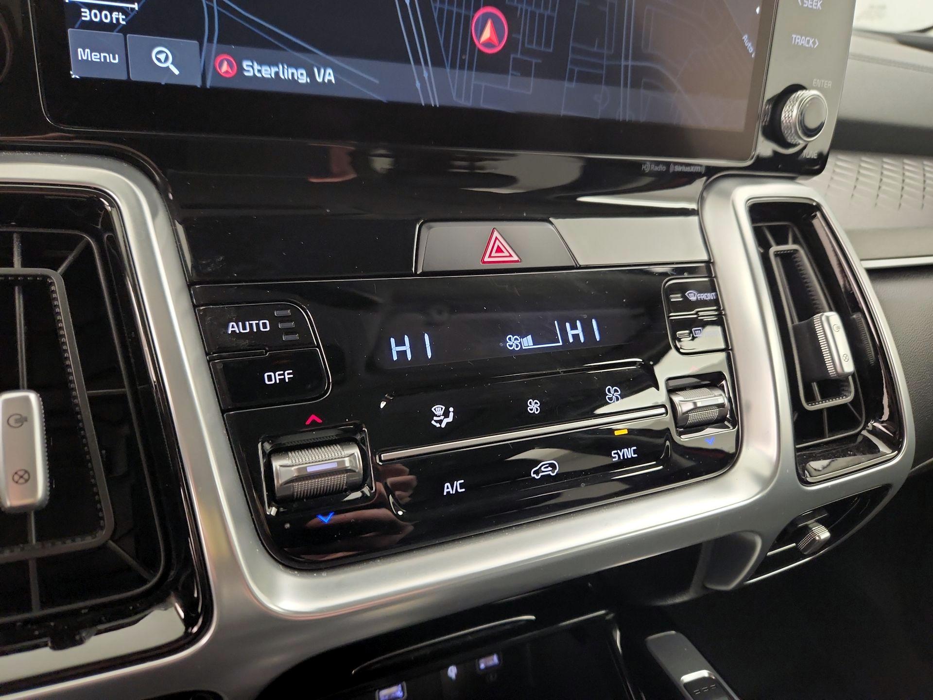 Thumbnail: 2021 Kia Sorento - 17