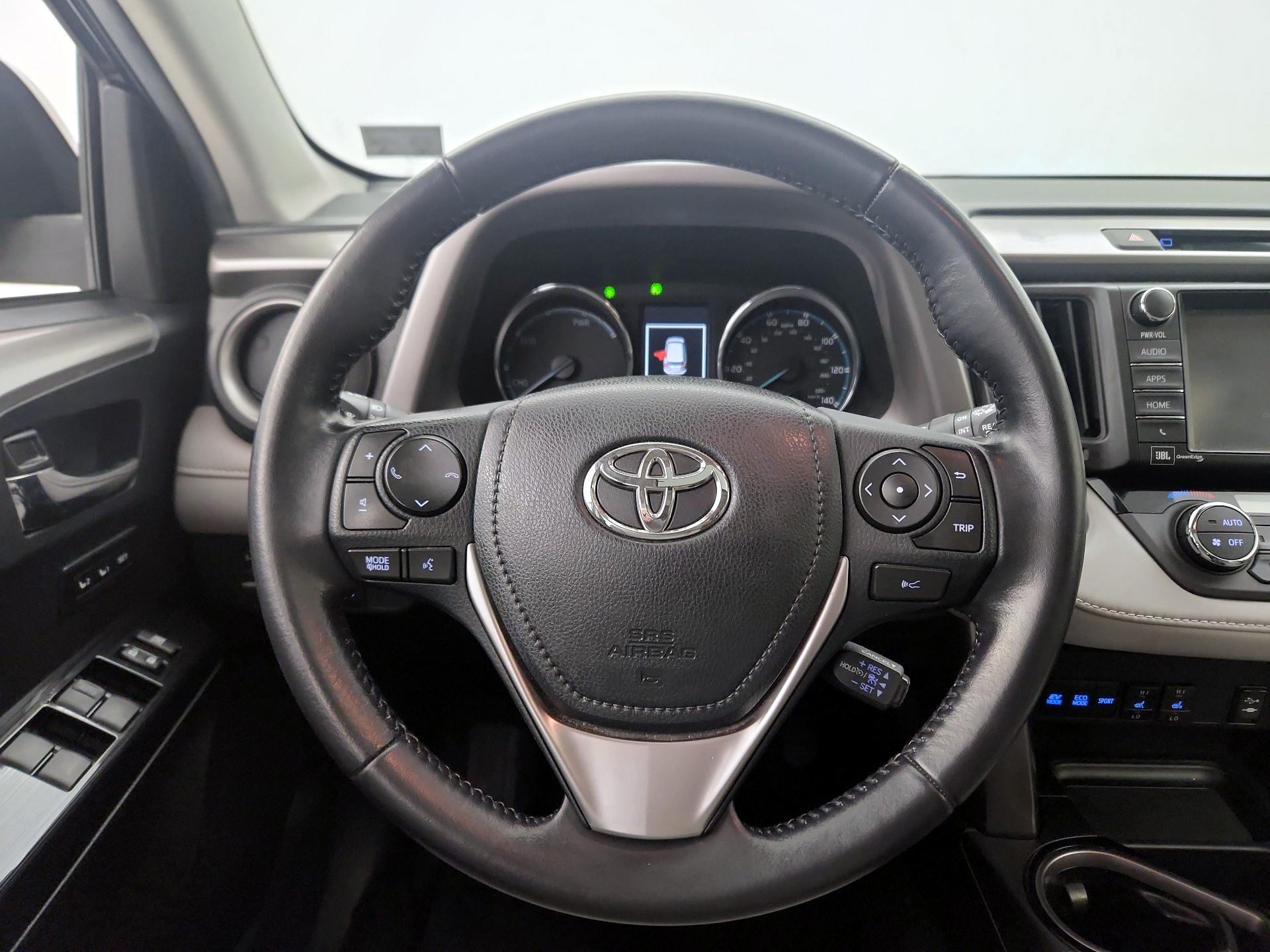 Thumbnail: 2017 Toyota RAV4 - 10