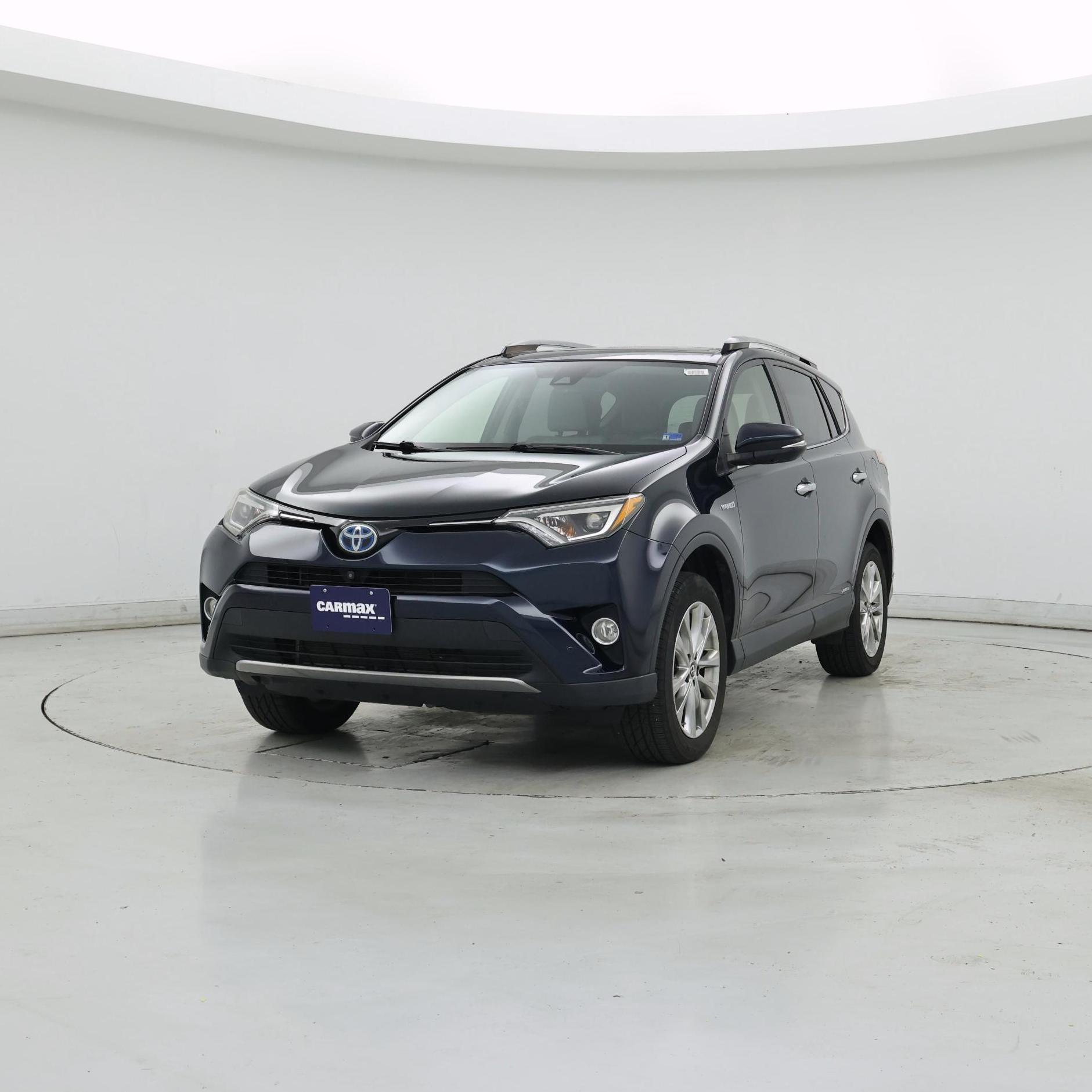 Thumbnail: 2017 Toyota RAV4 - 4