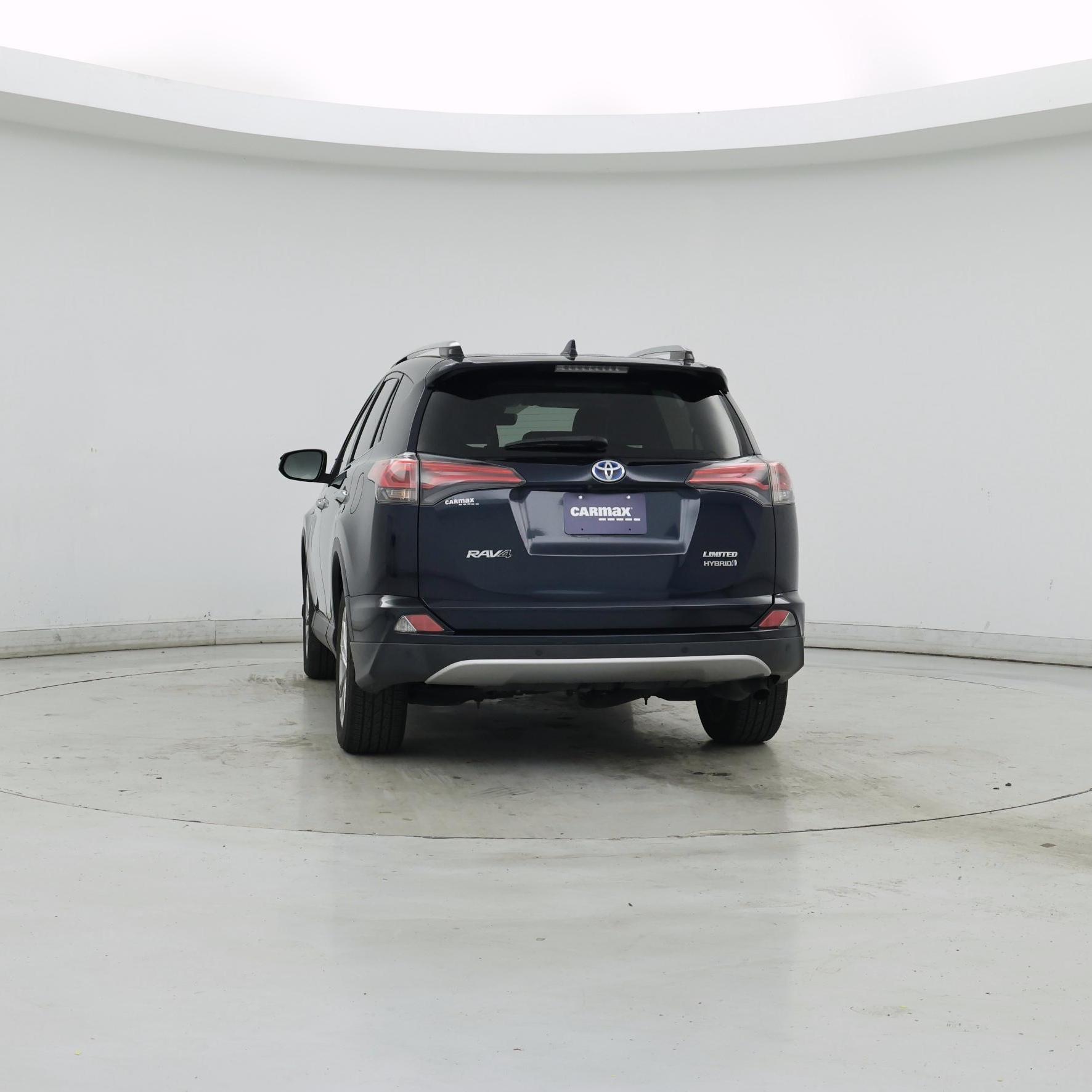 Thumbnail: 2017 Toyota RAV4 - 6