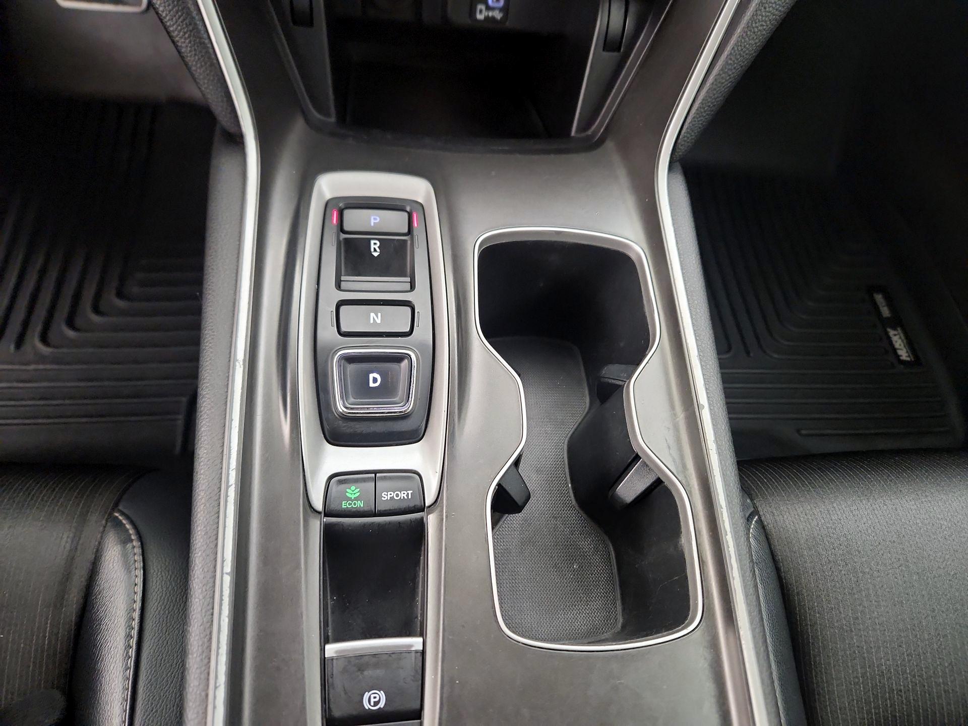 Thumbnail: 2018 Honda Accord - 17