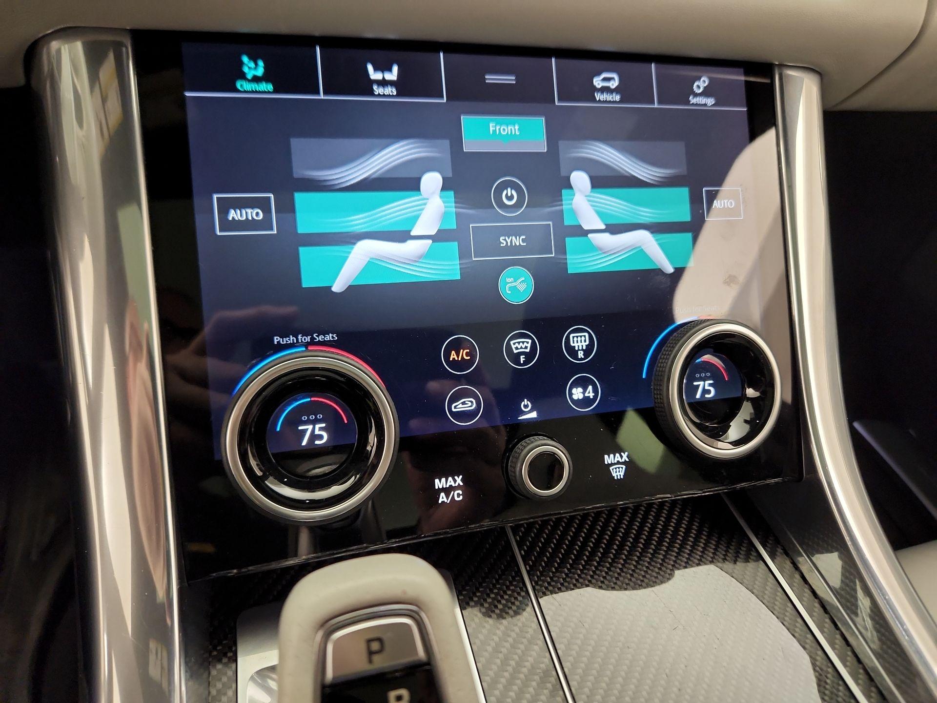 Thumbnail: 2018 Land Rover Range Rover Sport - 17