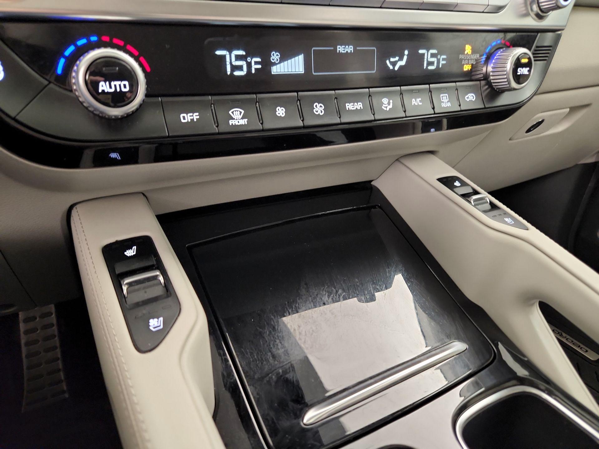 Thumbnail: 2022 Kia Telluride - 17