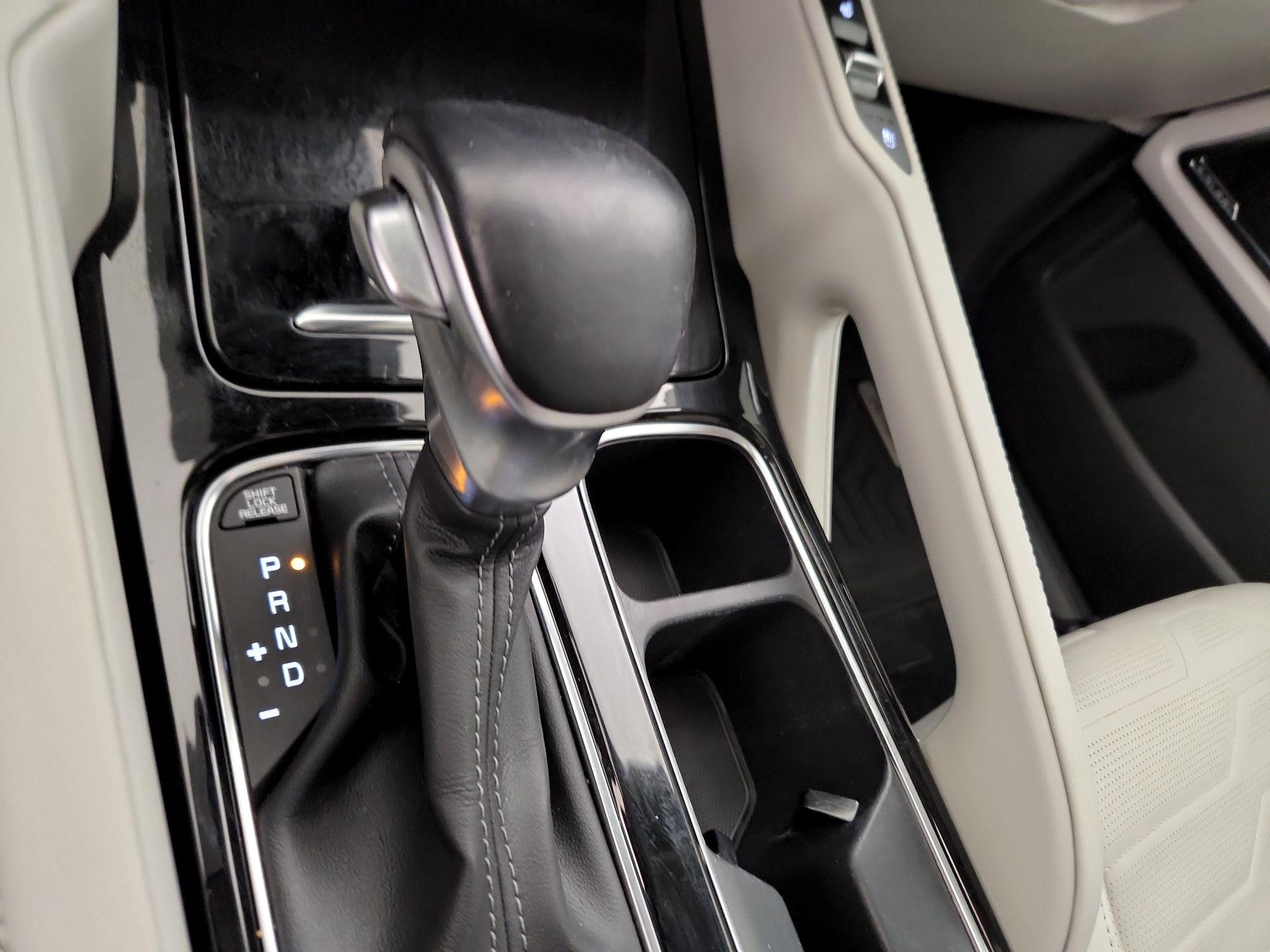 Thumbnail: 2022 Kia Telluride - 18