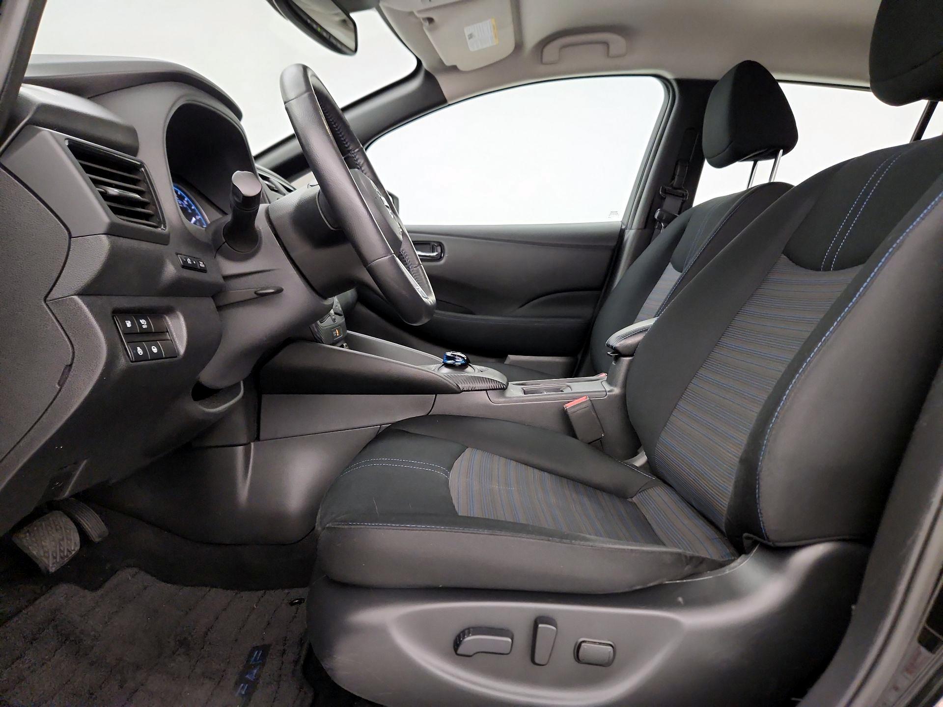 Thumbnail: 2019 Nissan Leaf - 11