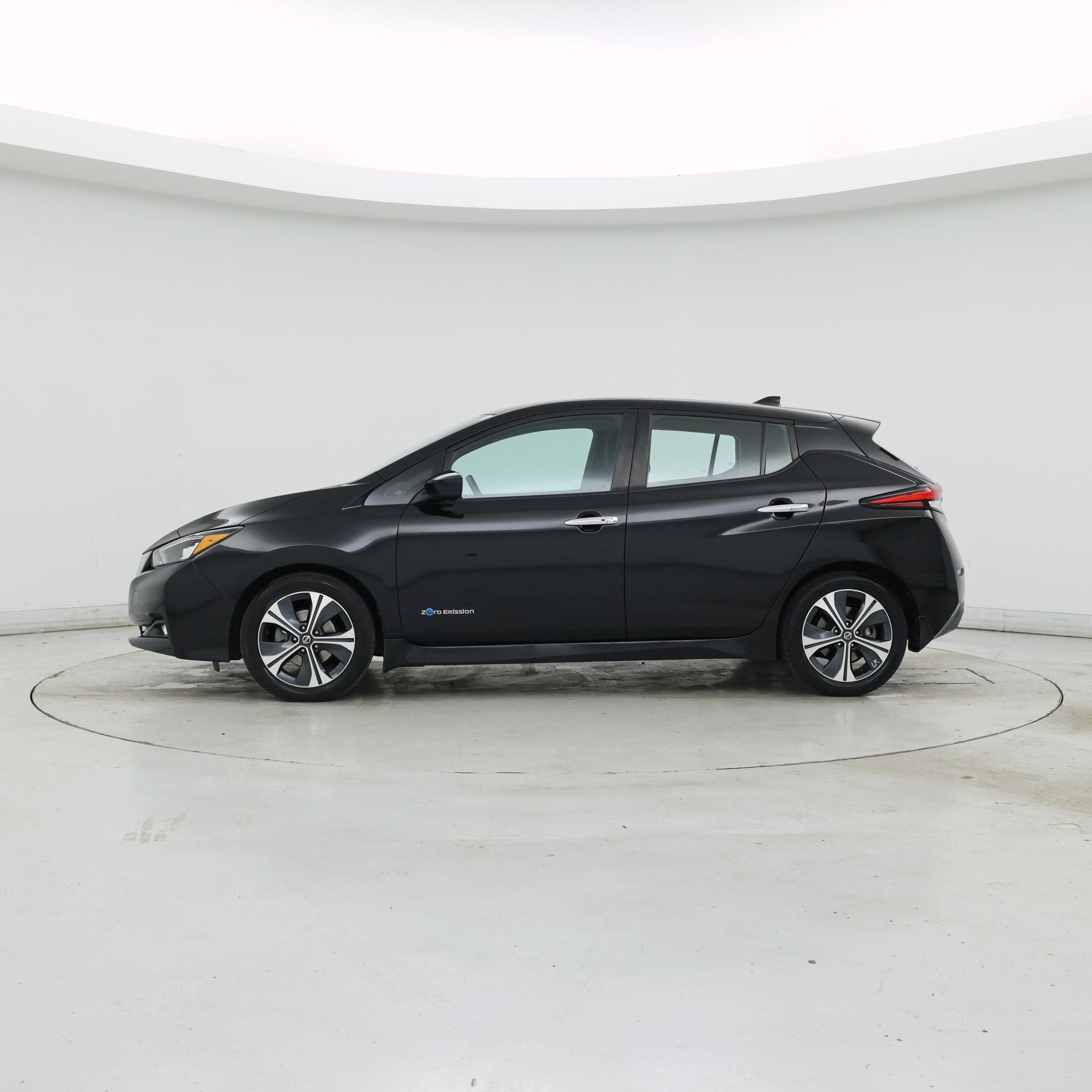 Thumbnail: 2019 Nissan Leaf - 3