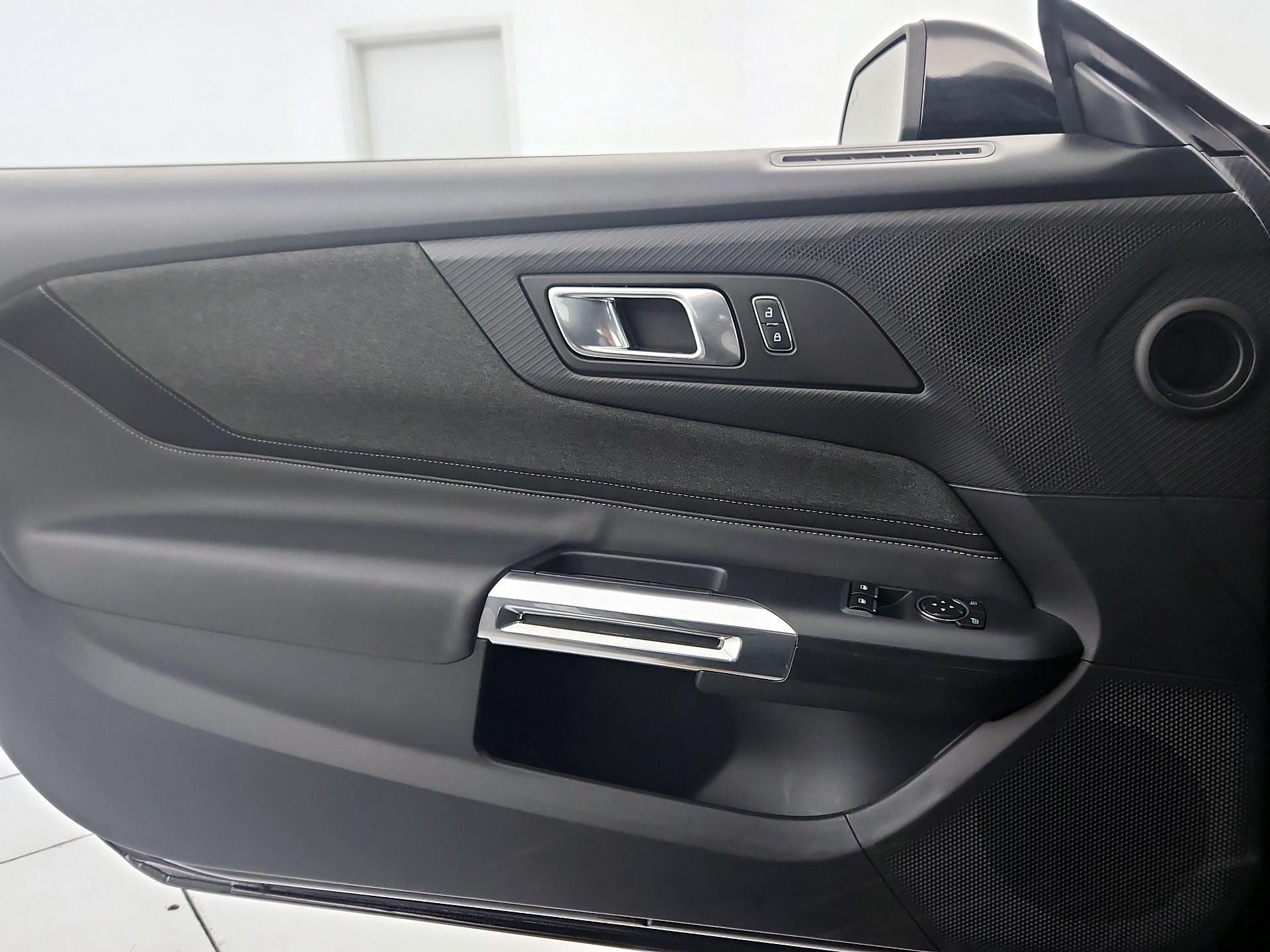 Thumbnail: 2025 Ford Mustang - 12