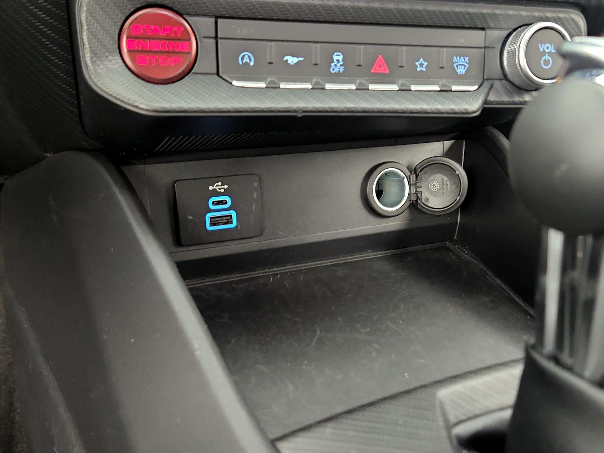 Thumbnail: 2025 Ford Mustang - 18