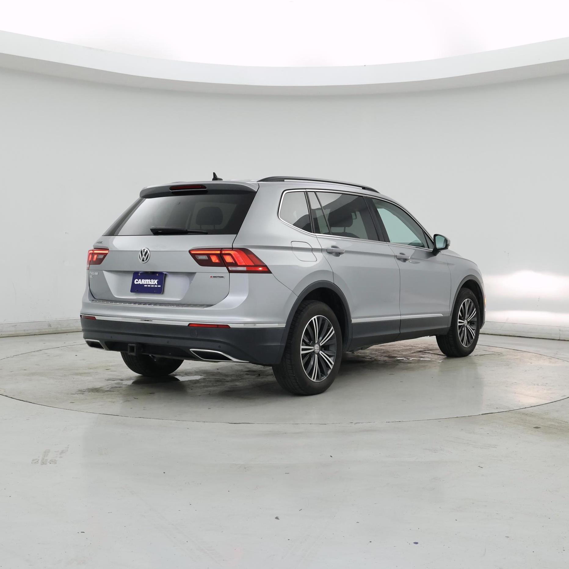 Thumbnail: 2019 Volkswagen Tiguan - 8