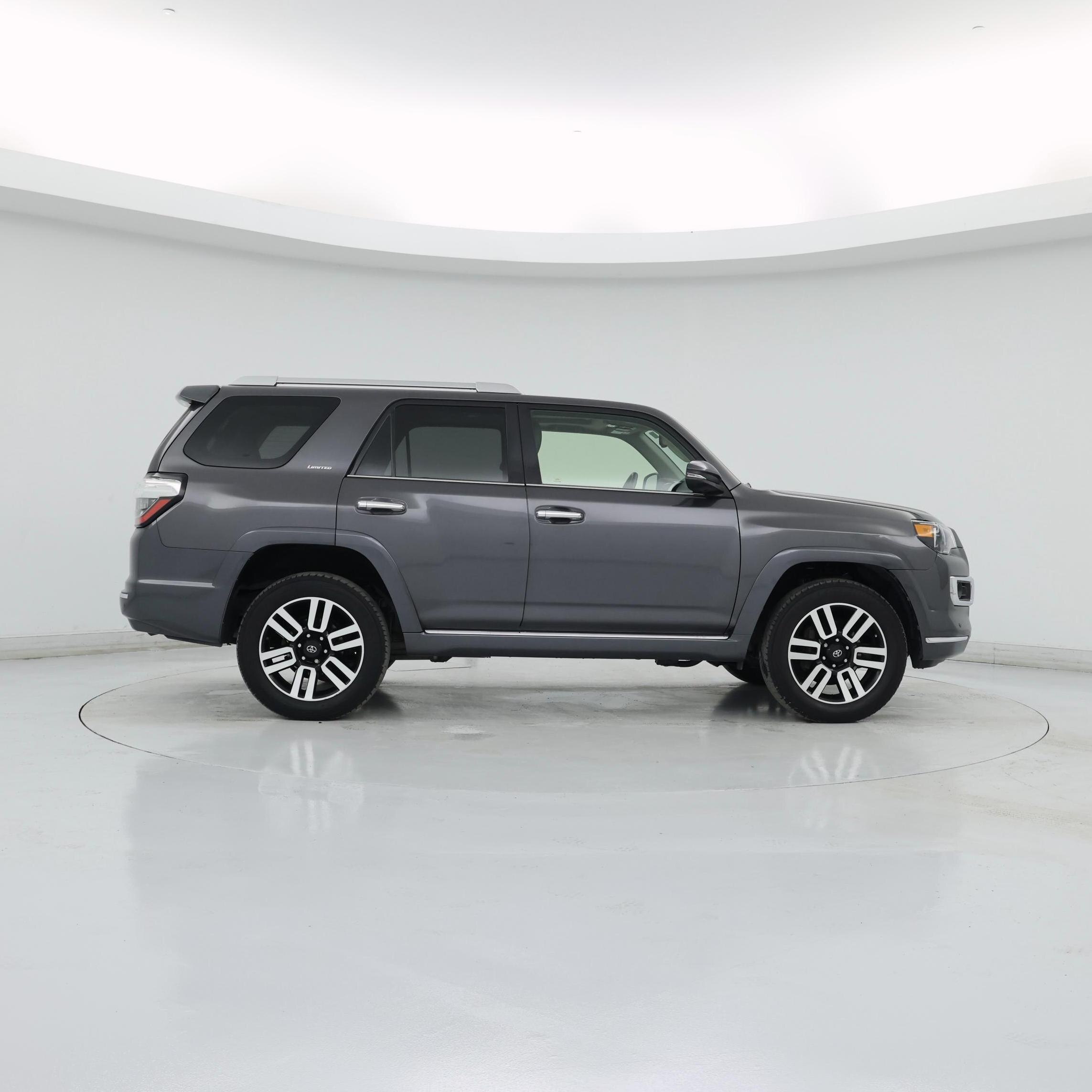 Thumbnail: 2018 Toyota 4Runner - 7