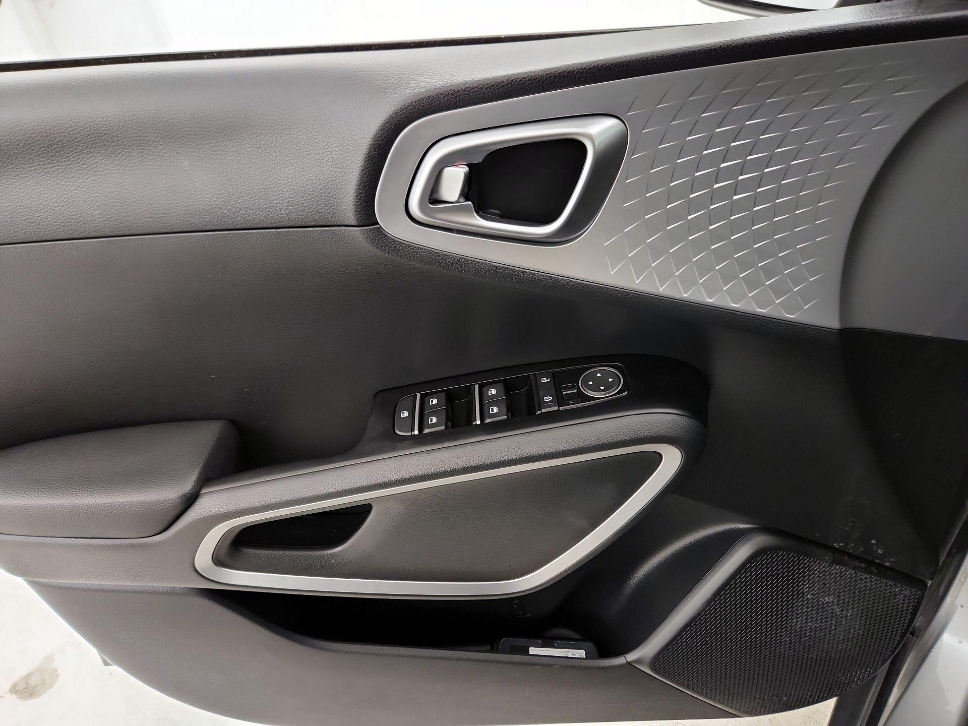 Thumbnail: 2023 Kia Soul - 12